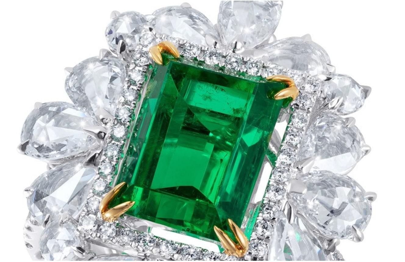 Contemporary Platinum Emerald Cocktail Ring For Sale