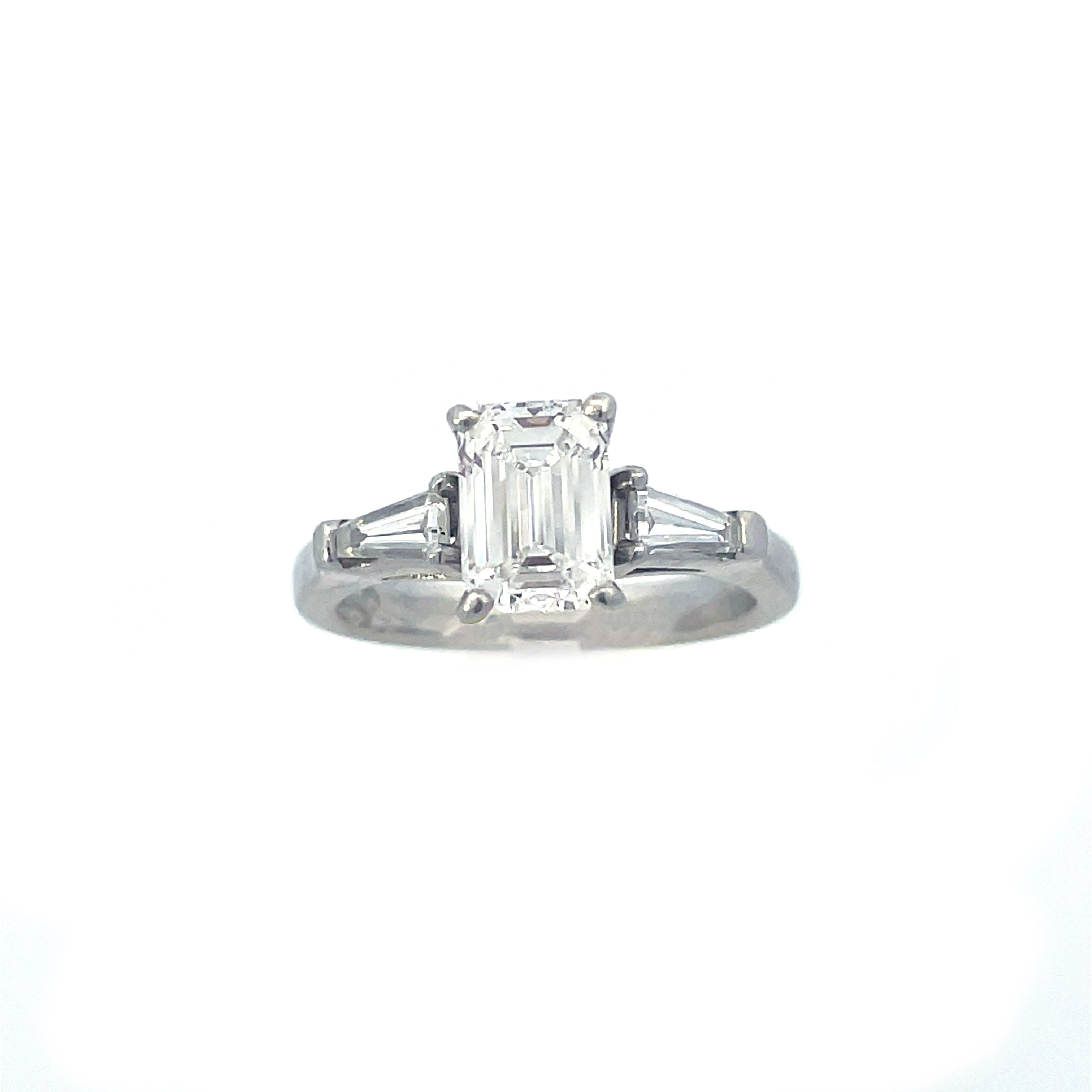 Platinum 1.54 CTTW Emerald Cut and Baguette Diamond with GIA Report  For Sale