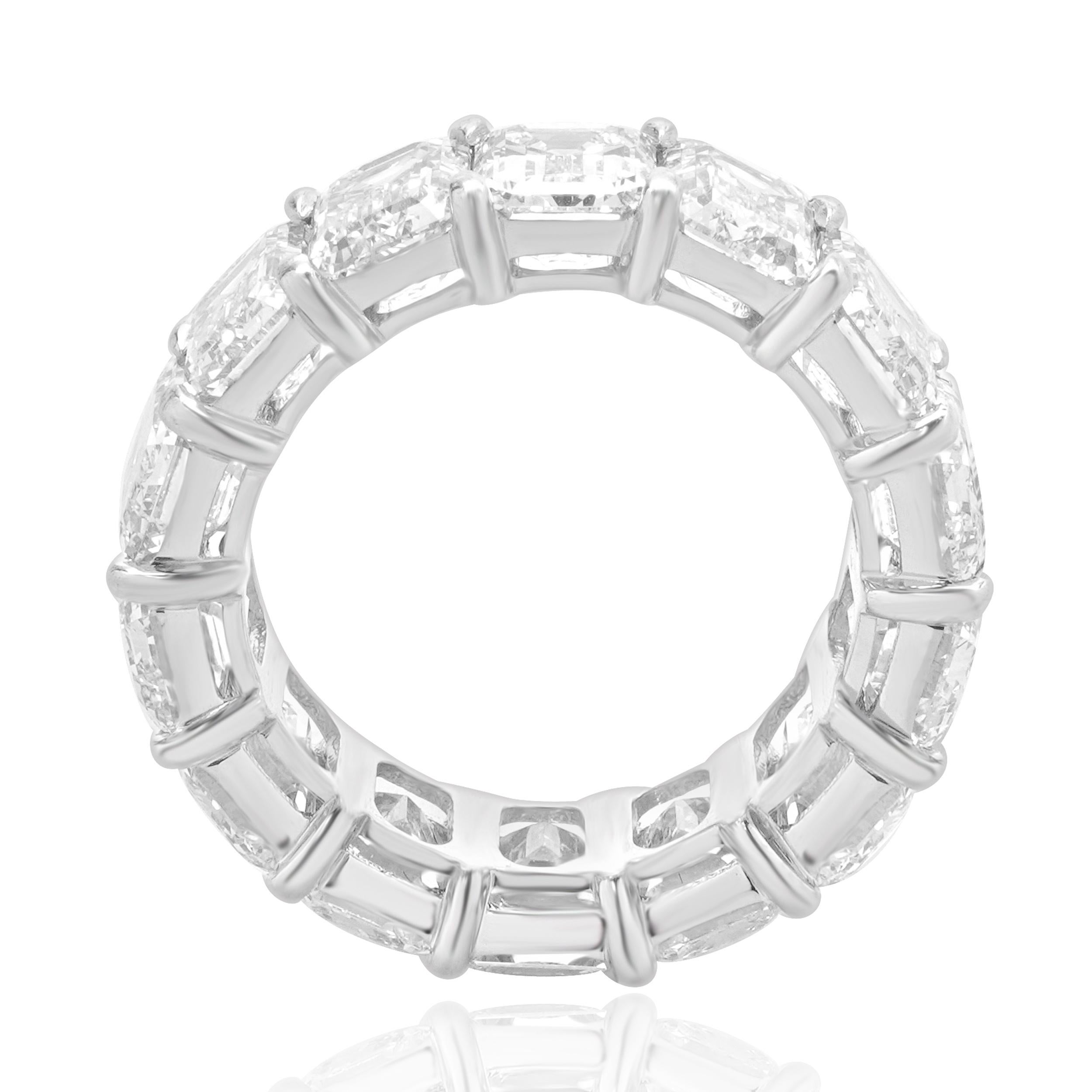 Designer: kundenspezifisch
MATERIAL: Platin
Diamant: 14 Smaragdschliff = 14,28cttw
Farbe: I/J
Klarheit: VVS1-VS2
GIA-ZERTIFIZIERT
Ringgröße: 6.25 (bitte erlauben Sie zwei zusätzliche Versandtage für Größenanfragen)
Gewicht: 9.19 Gramm

