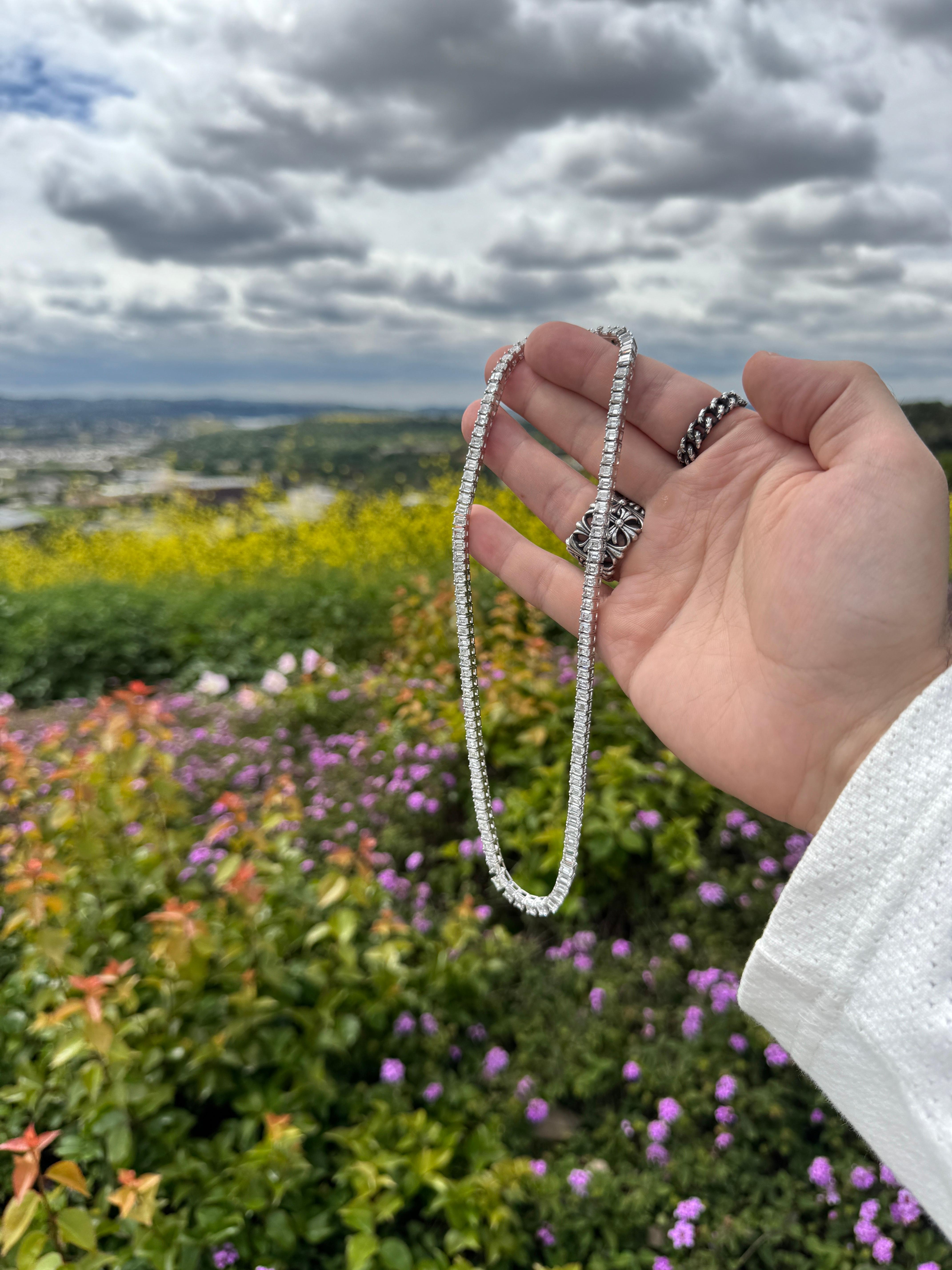 Collier tennis en platine avec diamants taille émeraude 33,17 carats en vente 5