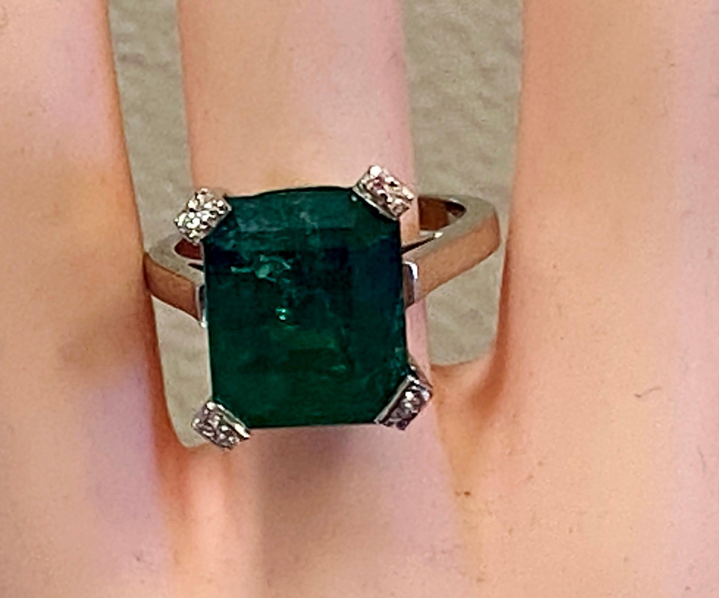 Platinum Emerald Cut Emerald Ring with Diamonds For Sale 3