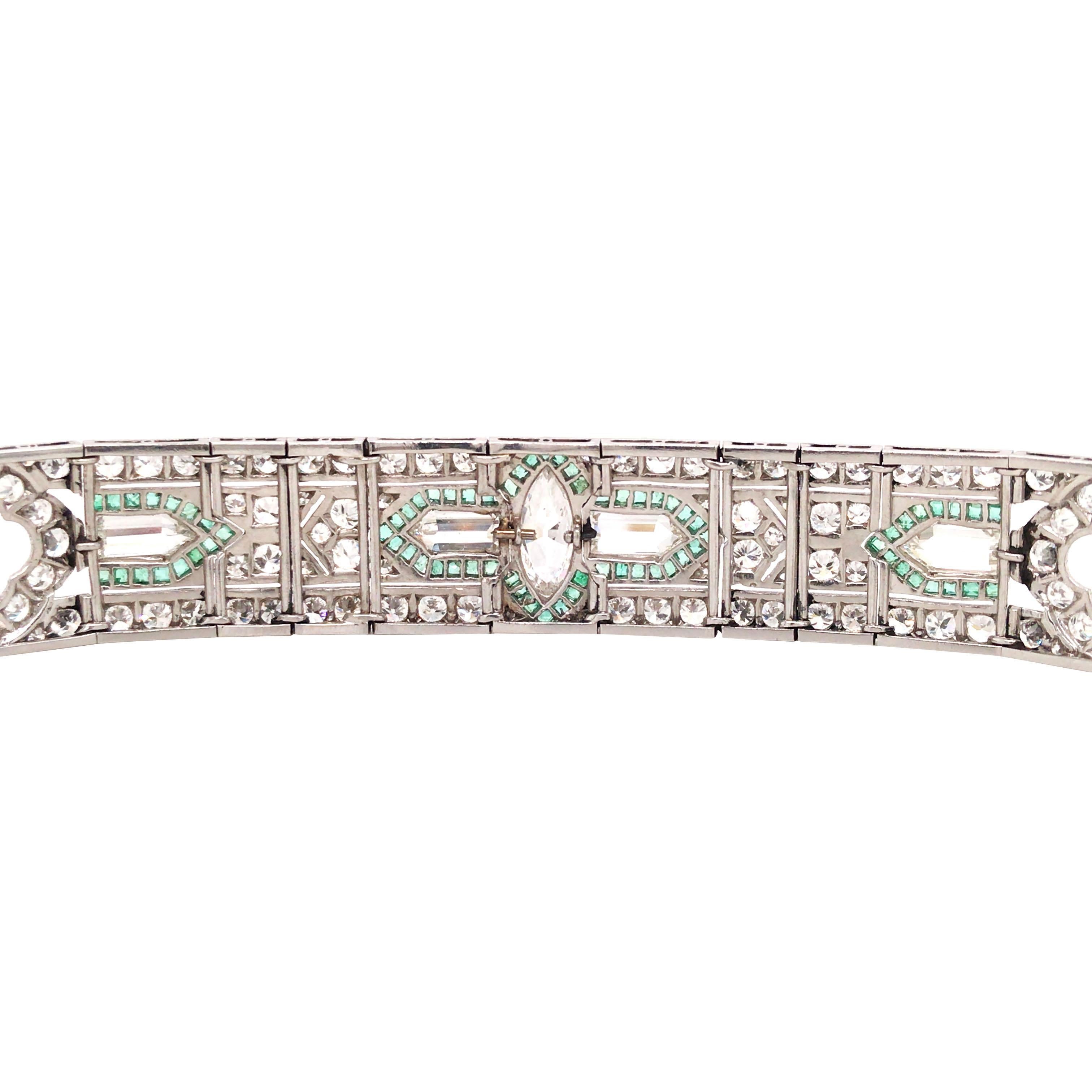 Bracelet en platine avec émeraude et diamant Bon état - En vente à New York, NY