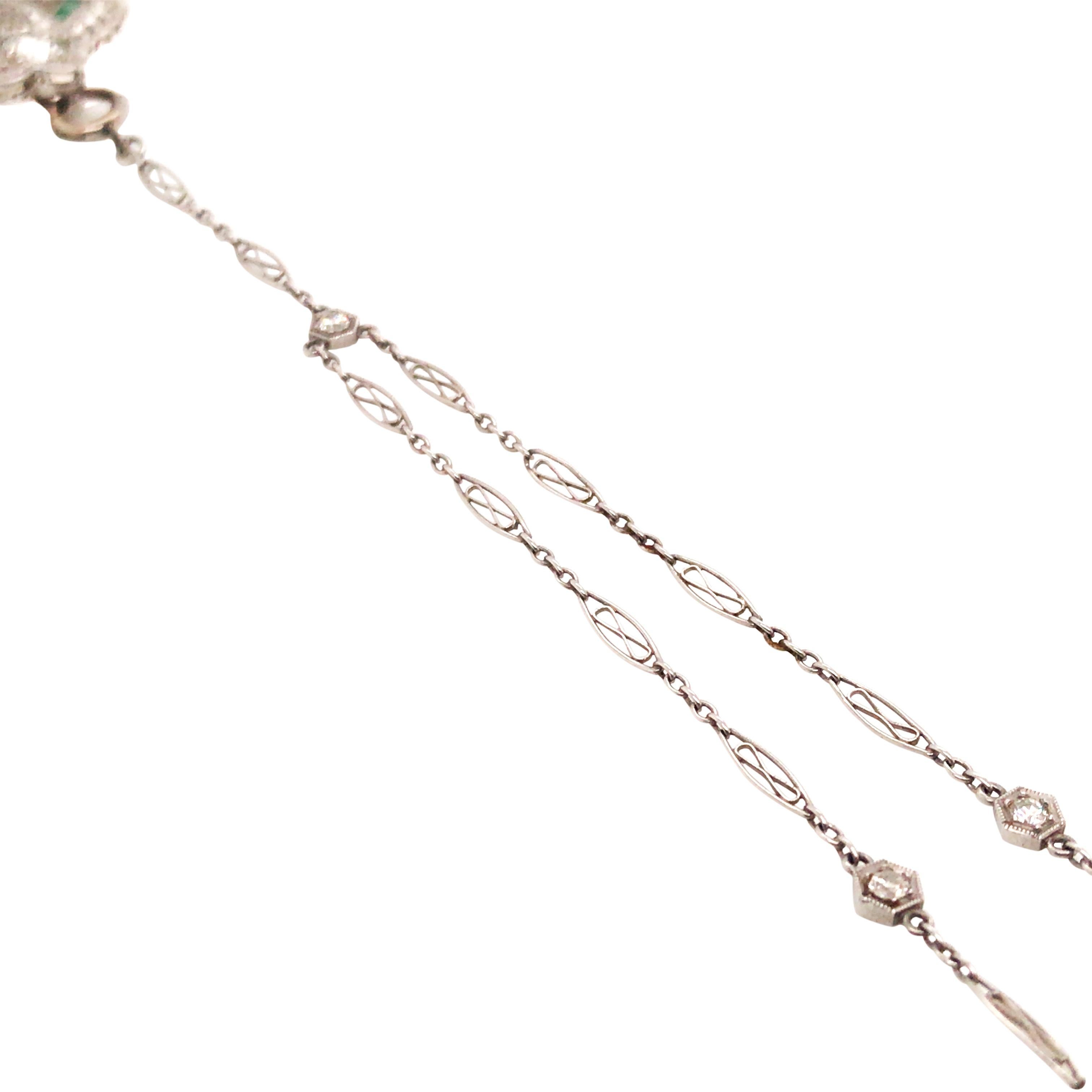 Platinum Emerald Diamond Pendant Necklace In Good Condition In New York, NY