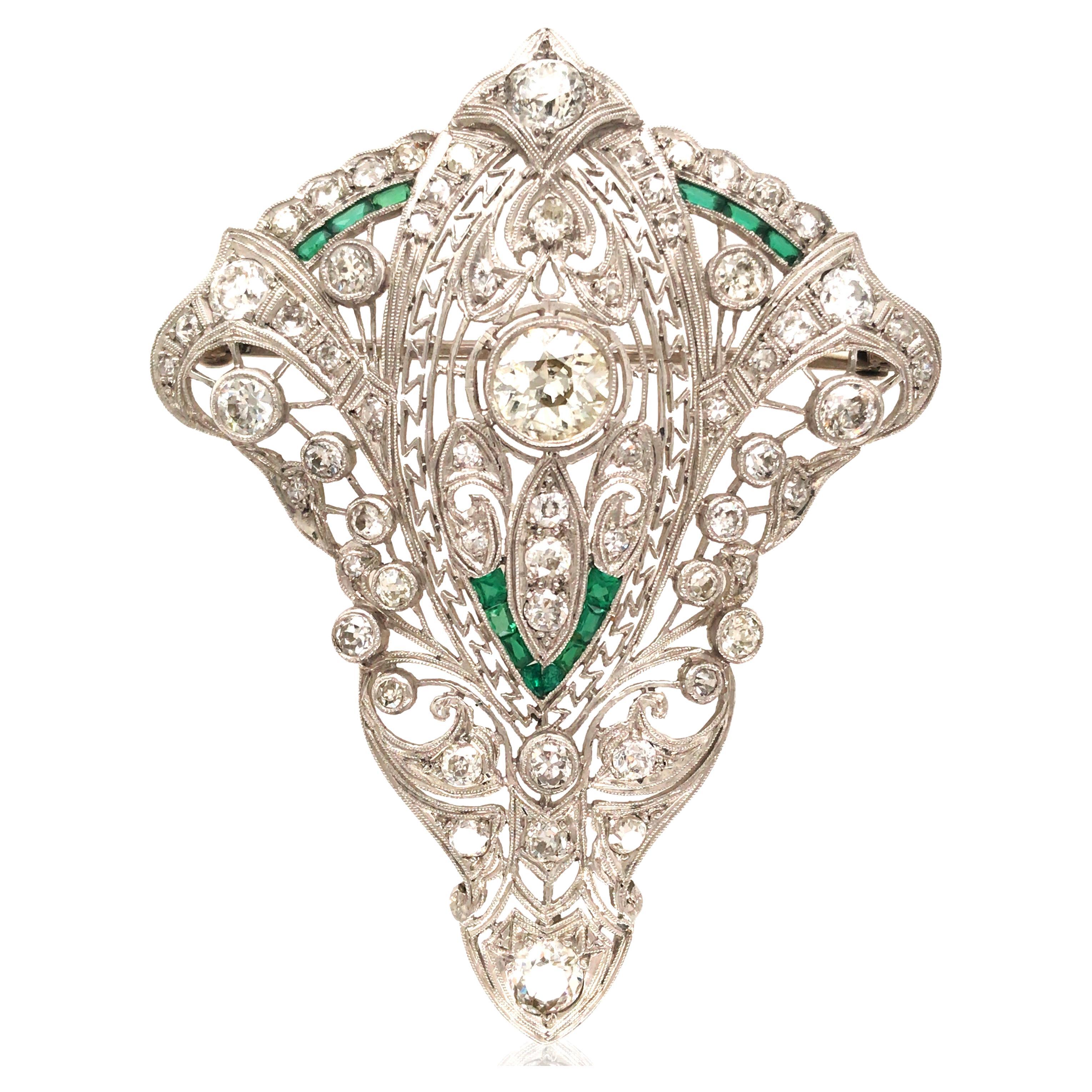 Platinum Emerald Diamond Pendant Necklace