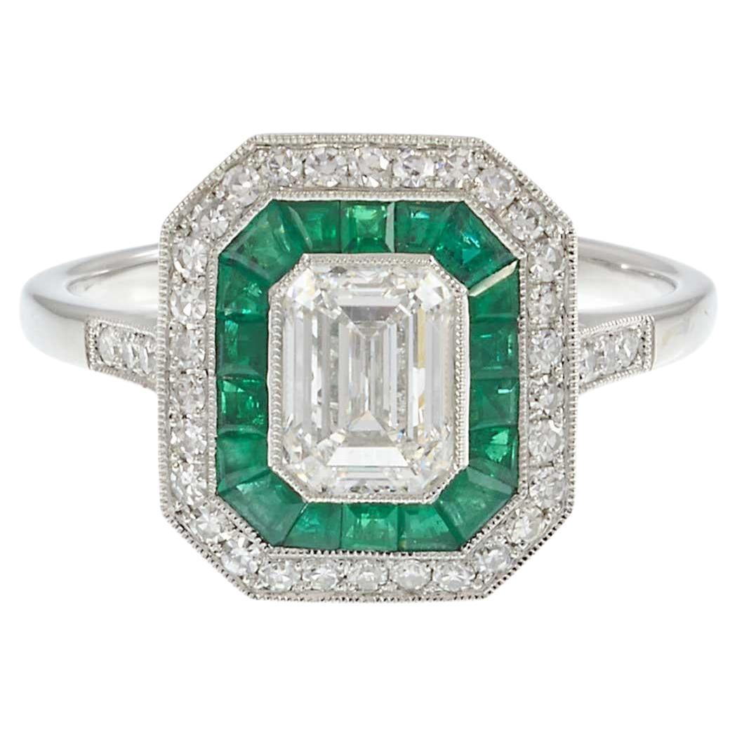 Platinum Emerald & Diamond Ring in vendita