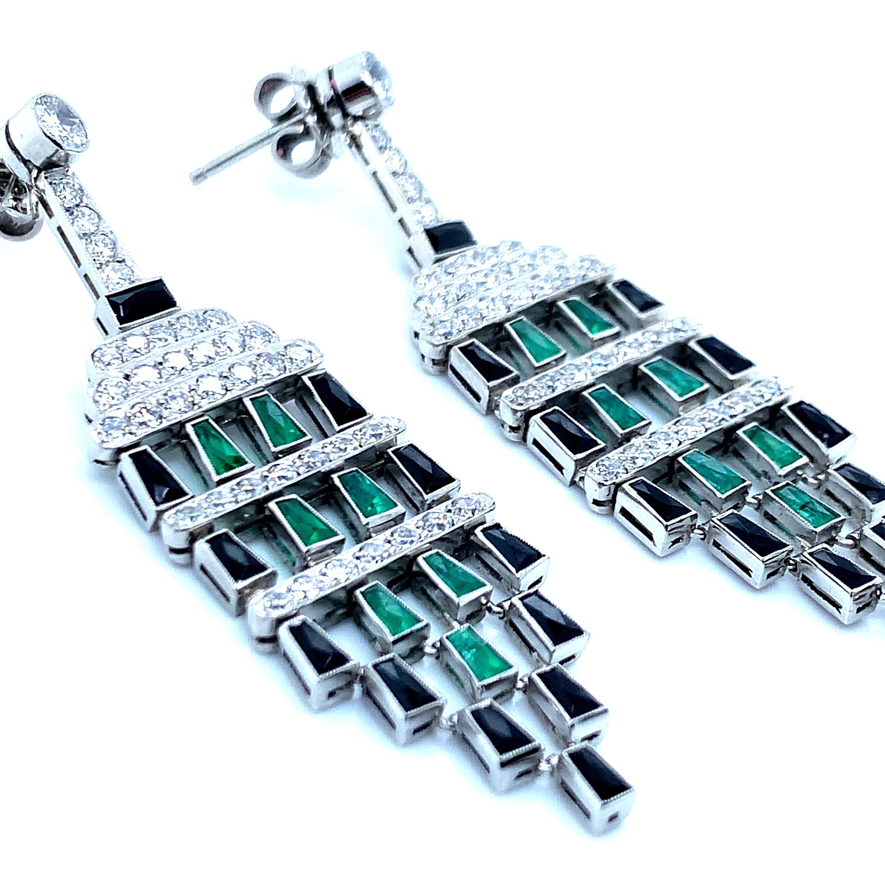 Platinum Emerald Onyx and Diamond Earrings In Excellent Condition For Sale In New York, NY