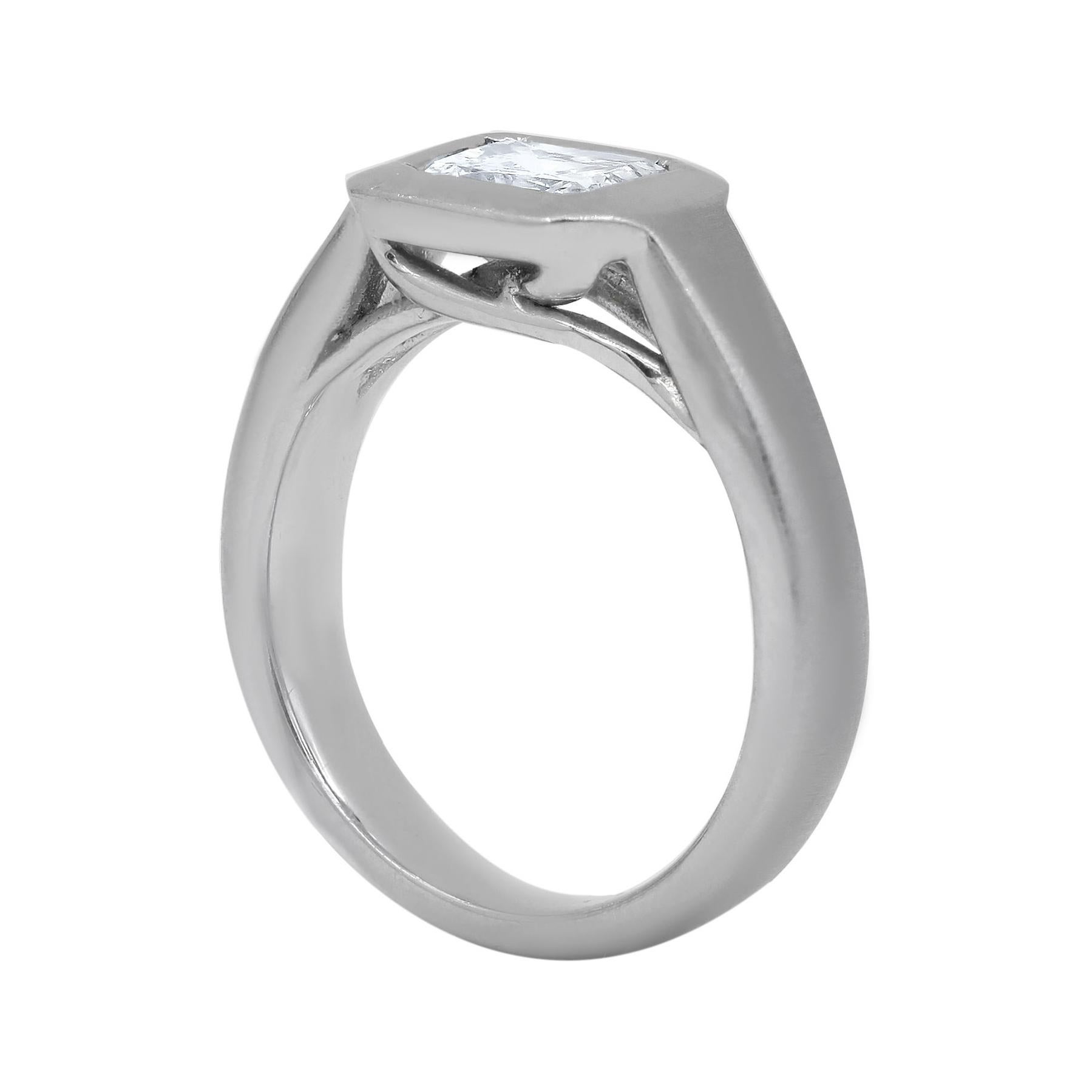 Platinum engagement band with 1.10ct radiant e-vvs1 diamond in basel setting
