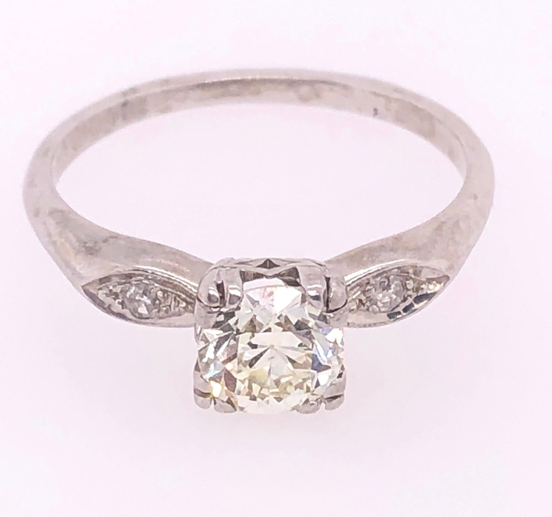 Taille ronde Bague de fiançailles en platine avec diamants de 0,80 carat au total en vente