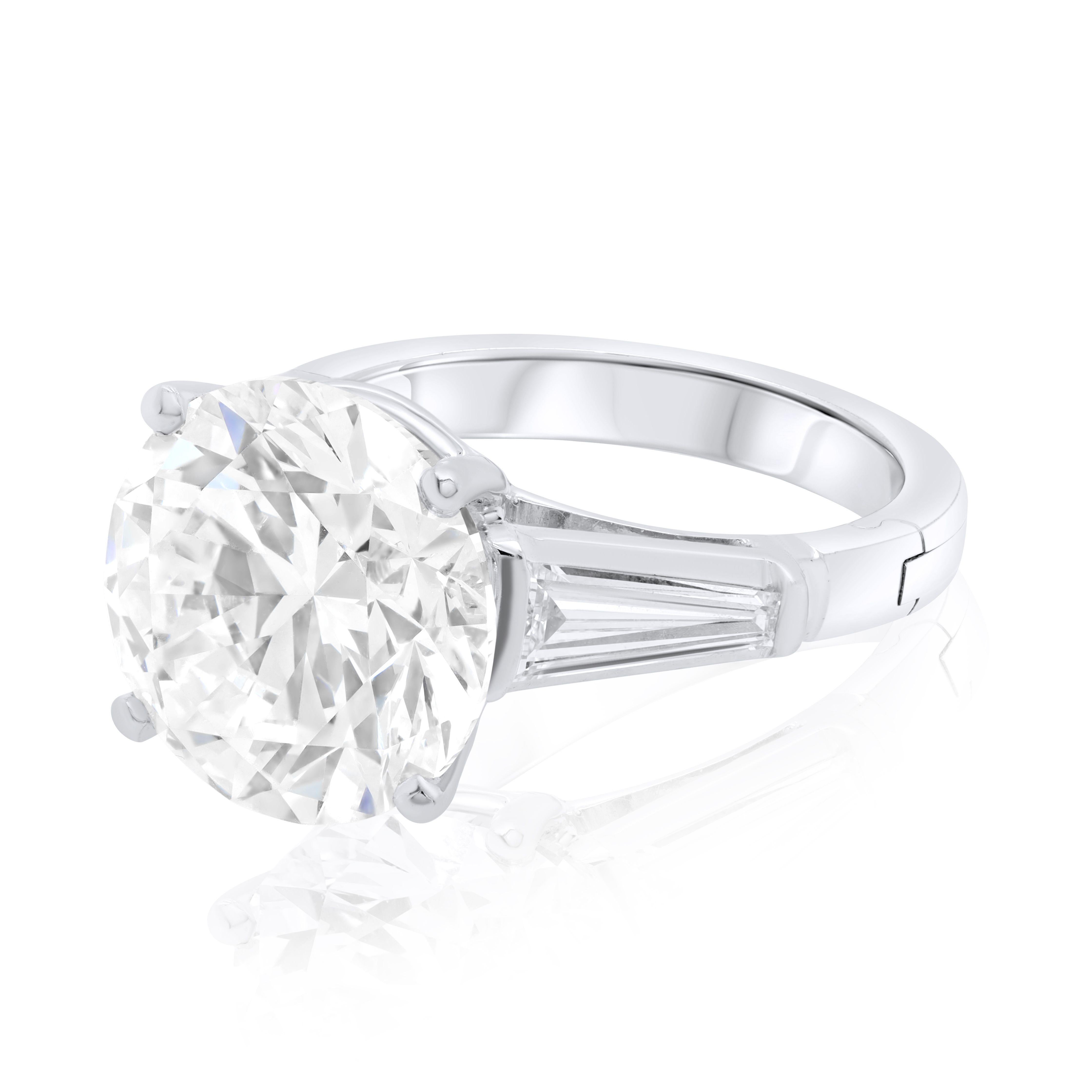 Women's Platinum Engagement Ring with Round and Baguette Diamonds For Sale