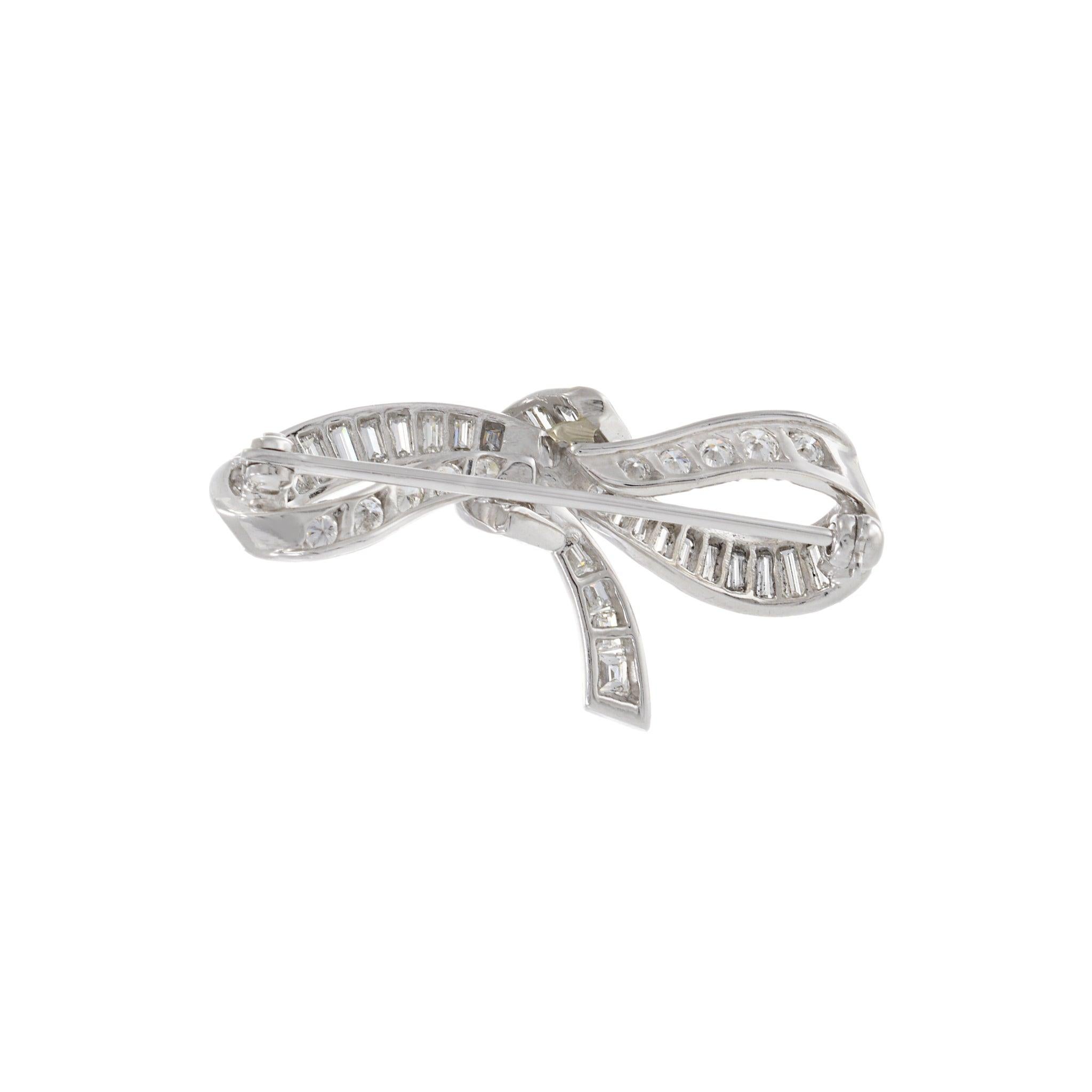 Platinum Estate Art Deco Period Diamond Bow Brooch For Sale 1