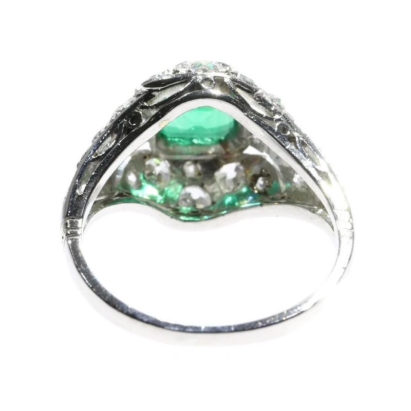 Platinum Diamond Engagement Ring with Certified Magnificent Colombian Emerald im Angebot 5