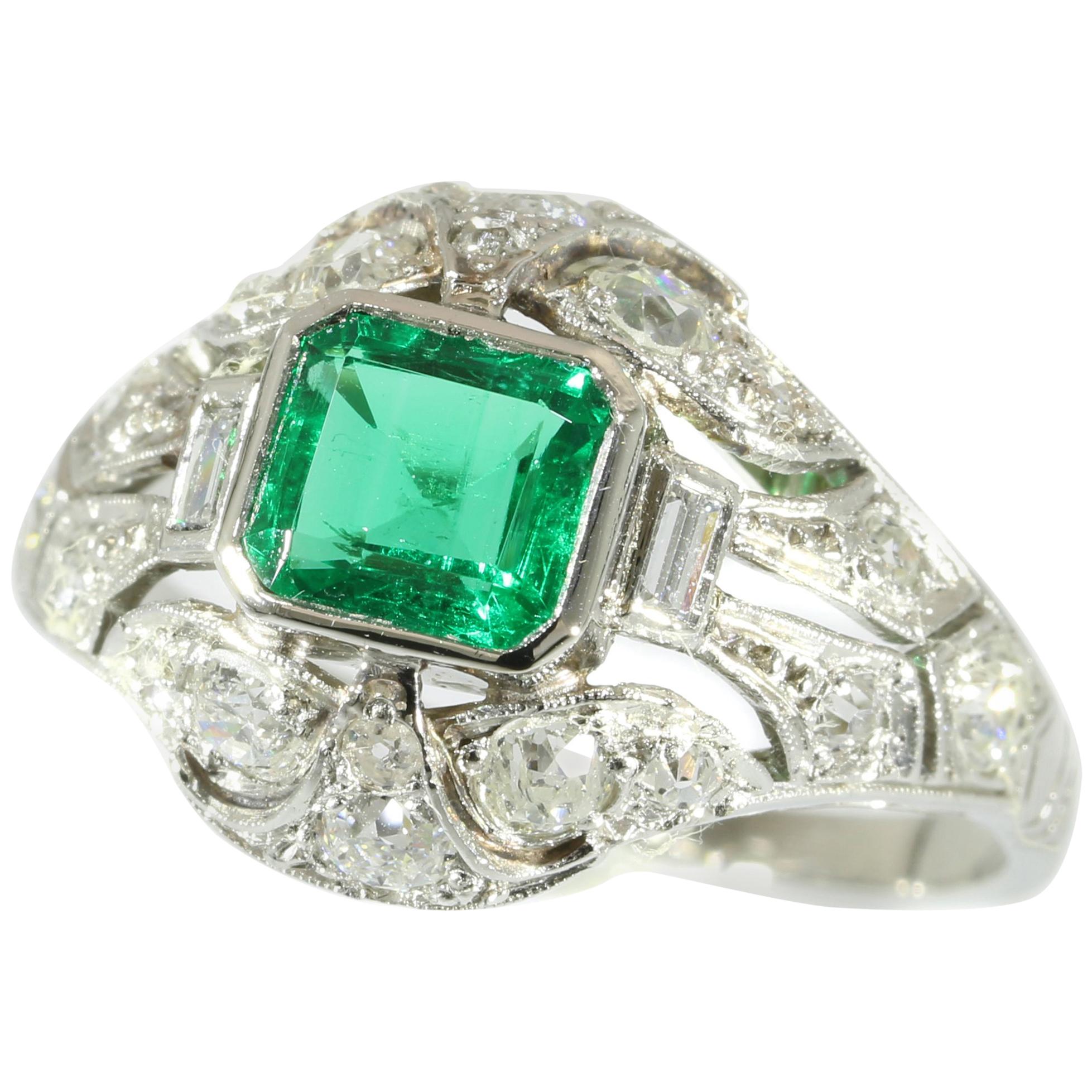 Platinum Diamond Engagement Ring with Certified Magnificent Colombian Emerald im Angebot