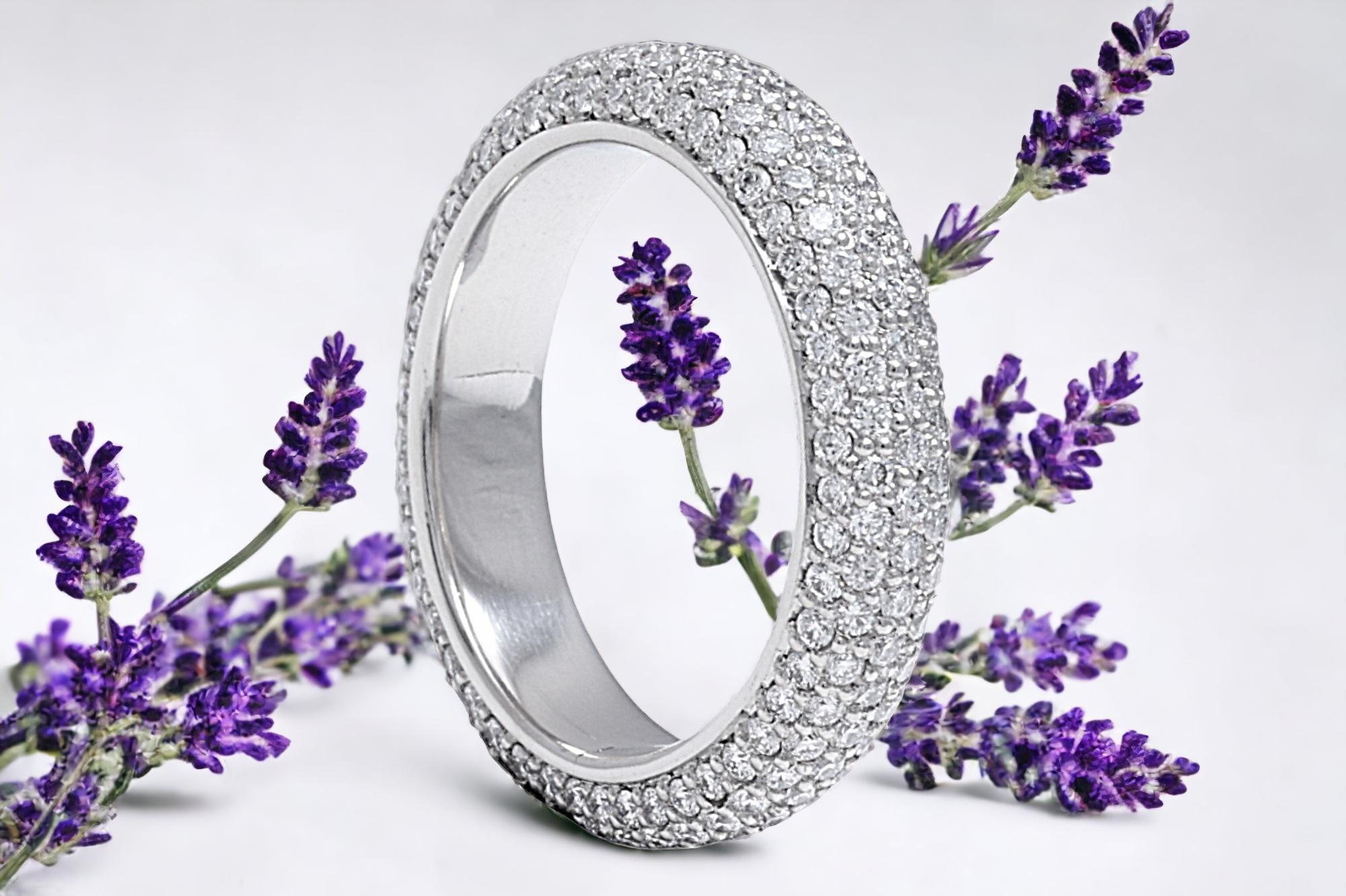 Platin Eternity-Ring aus Platin mit 1,89 Karat. Diamanten komplett handgefertigt im Angebot 4
