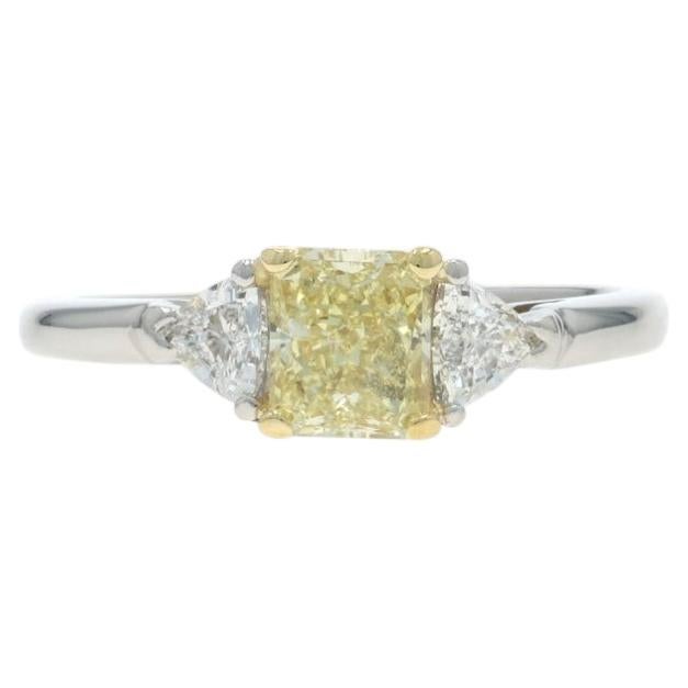 Anillo de compromiso de diamantes amarillo claro fantasía en platino - 950 18k Radiante 1,44ctw