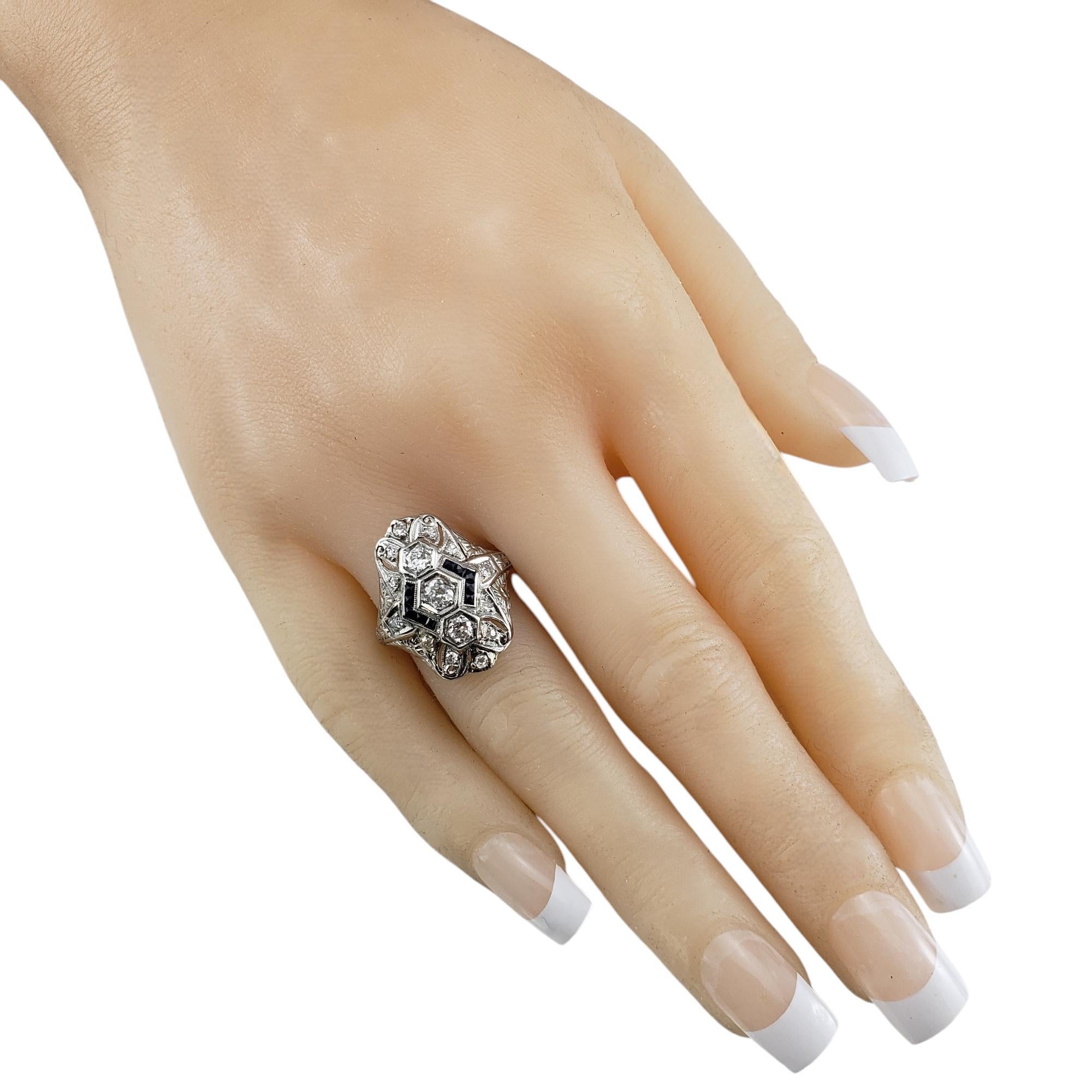 Donna Anello in platino con diamanti e zaffiri in filigrana misura 7,5 #24020 in vendita