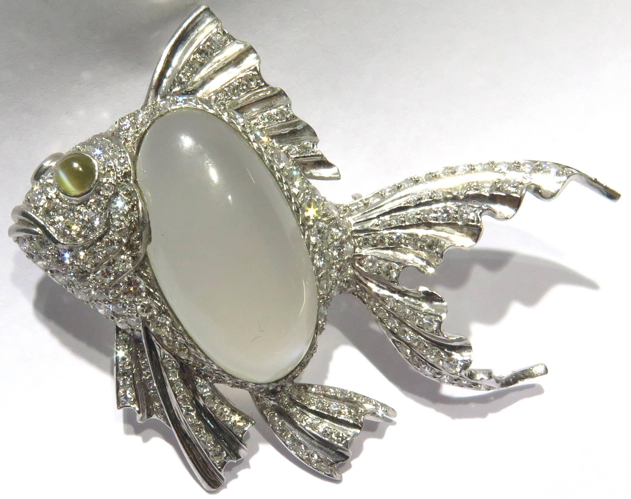 Platinum Fish Pin Accented with Diamonds Moonstone and Chrysoberyl Cats Eye Pin In Excellent Condition For Sale In Palm Beach, FL
