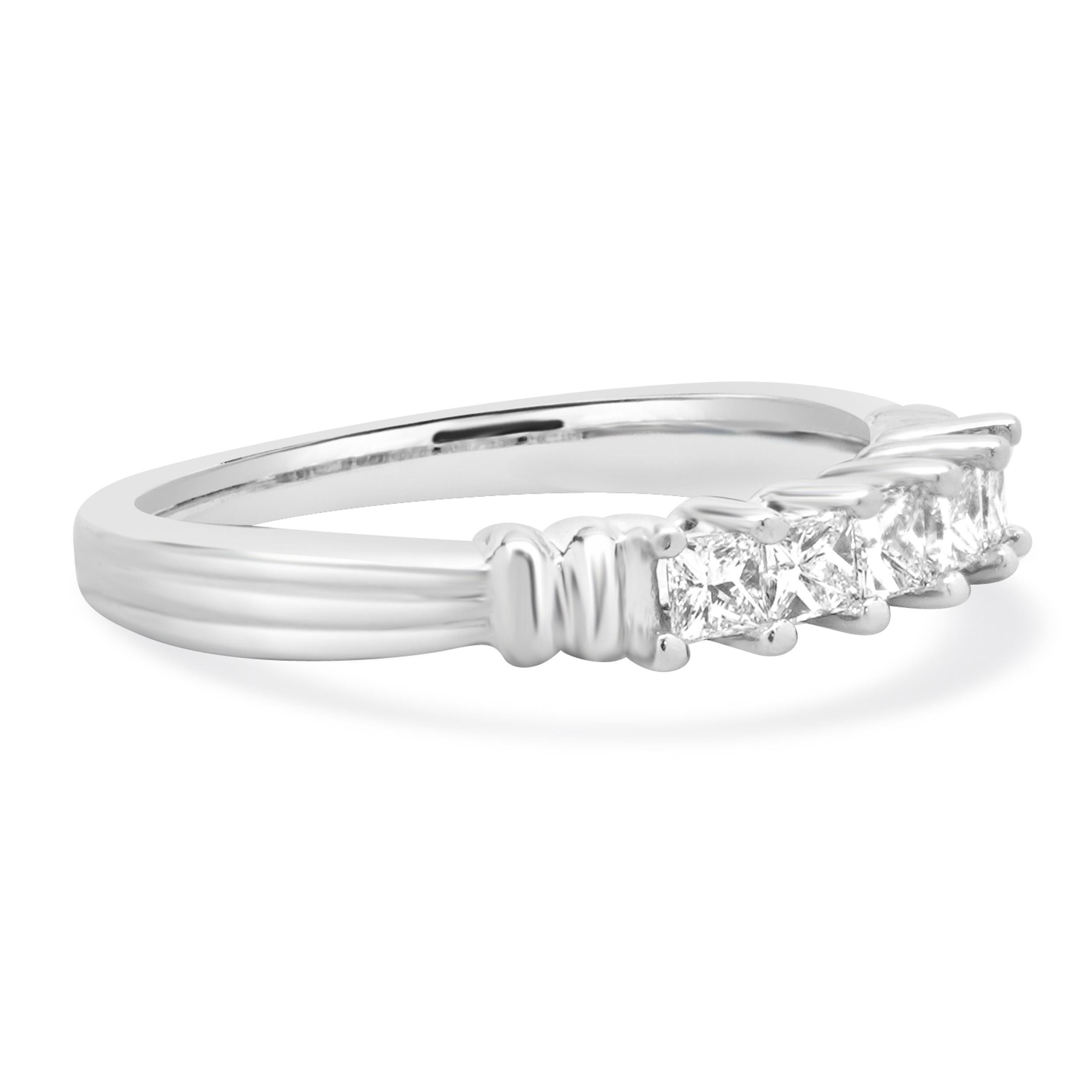 Platinum Five Diamond Band In Excellent Condition For Sale In Scottsdale, AZ