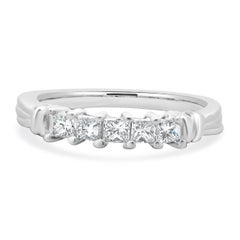 Platin-Ring mit fünf Diamanten