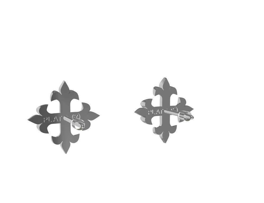 Clous d'oreilles croix Fleur-de-Lis en platine en vente 3