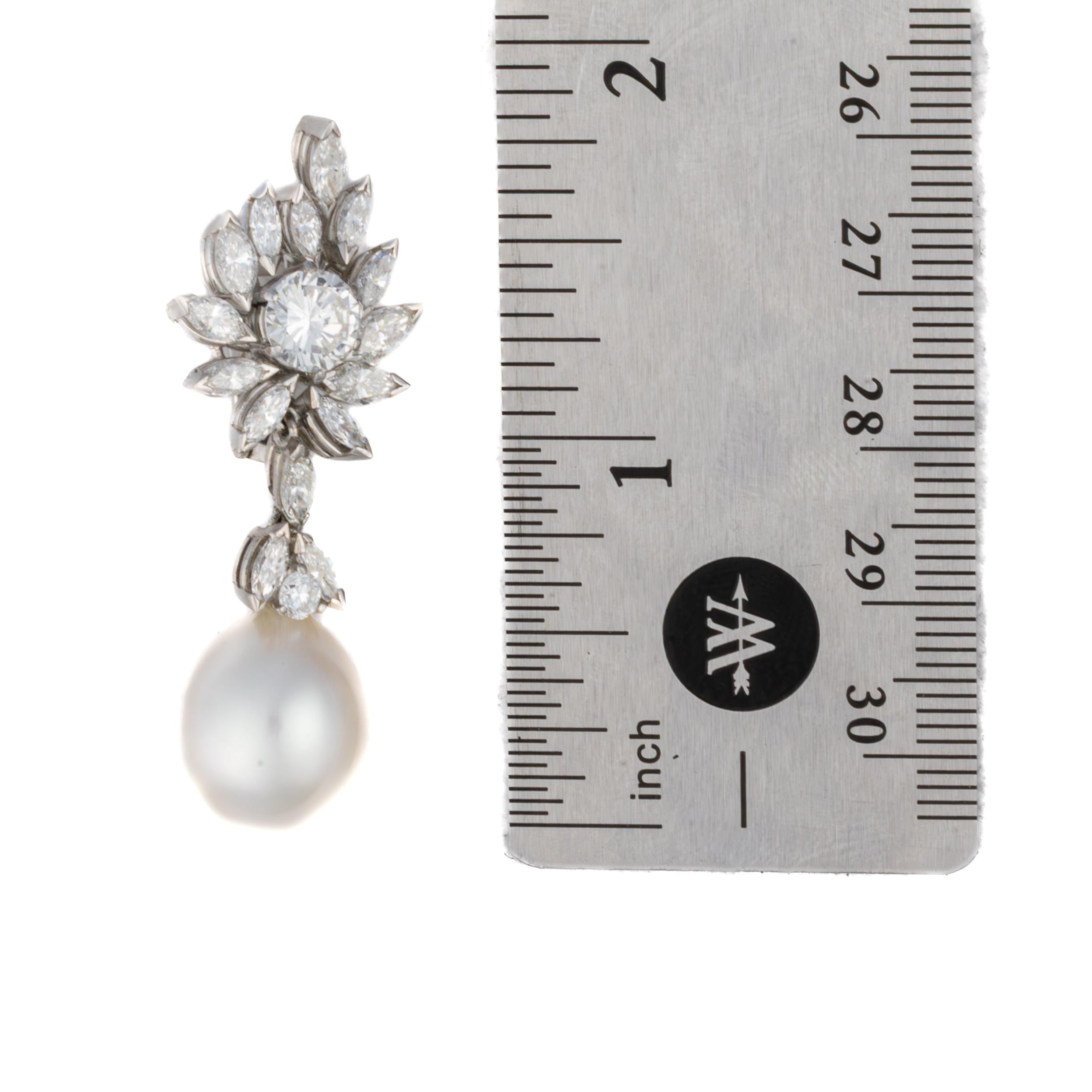 Taille ronde Platinum Floral Diamond and Pearl Drop Earrings en vente