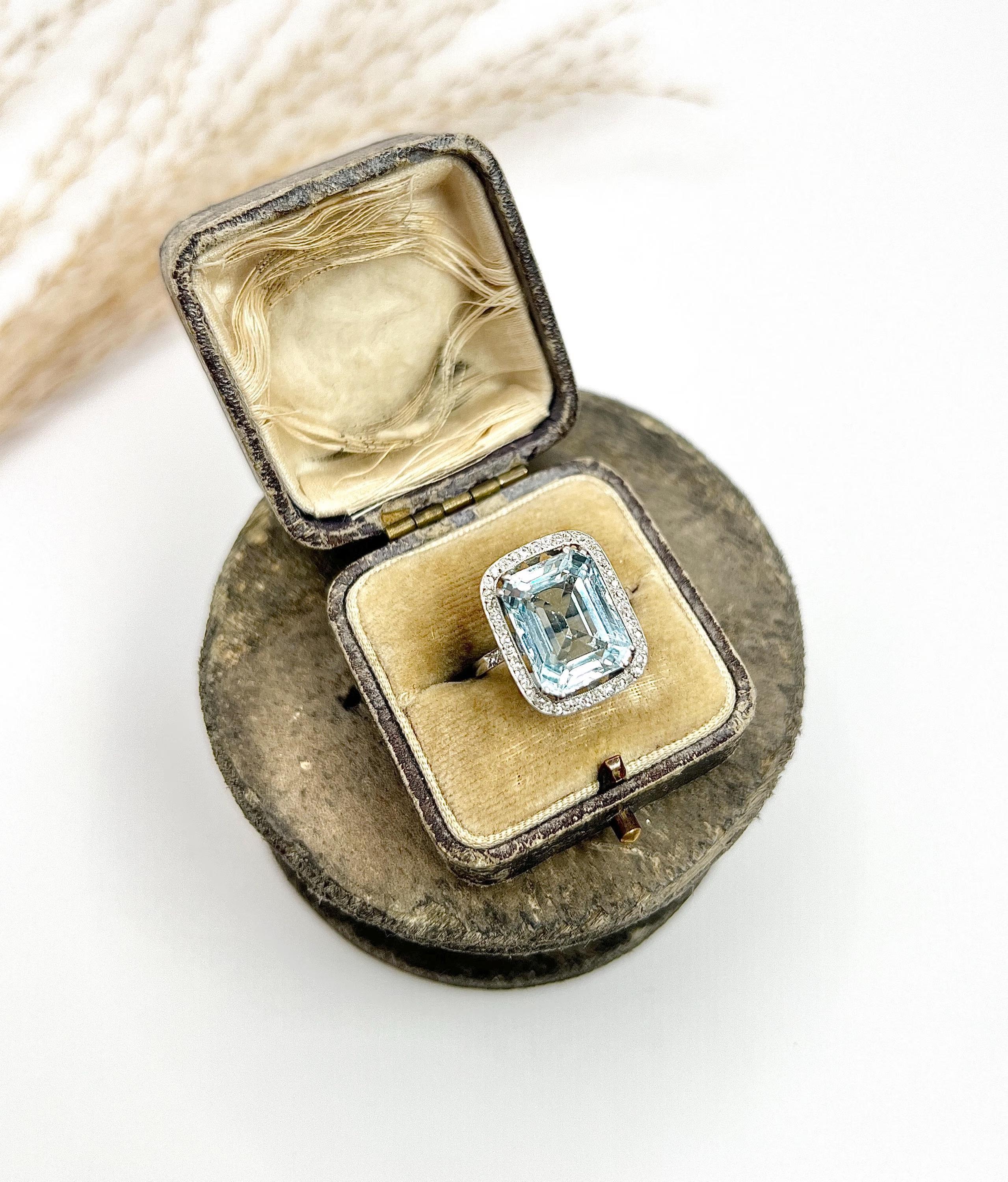 Platinum French, 1940s Emerald Cut Aquamarine & Diamond Halo Ring For Sale 5