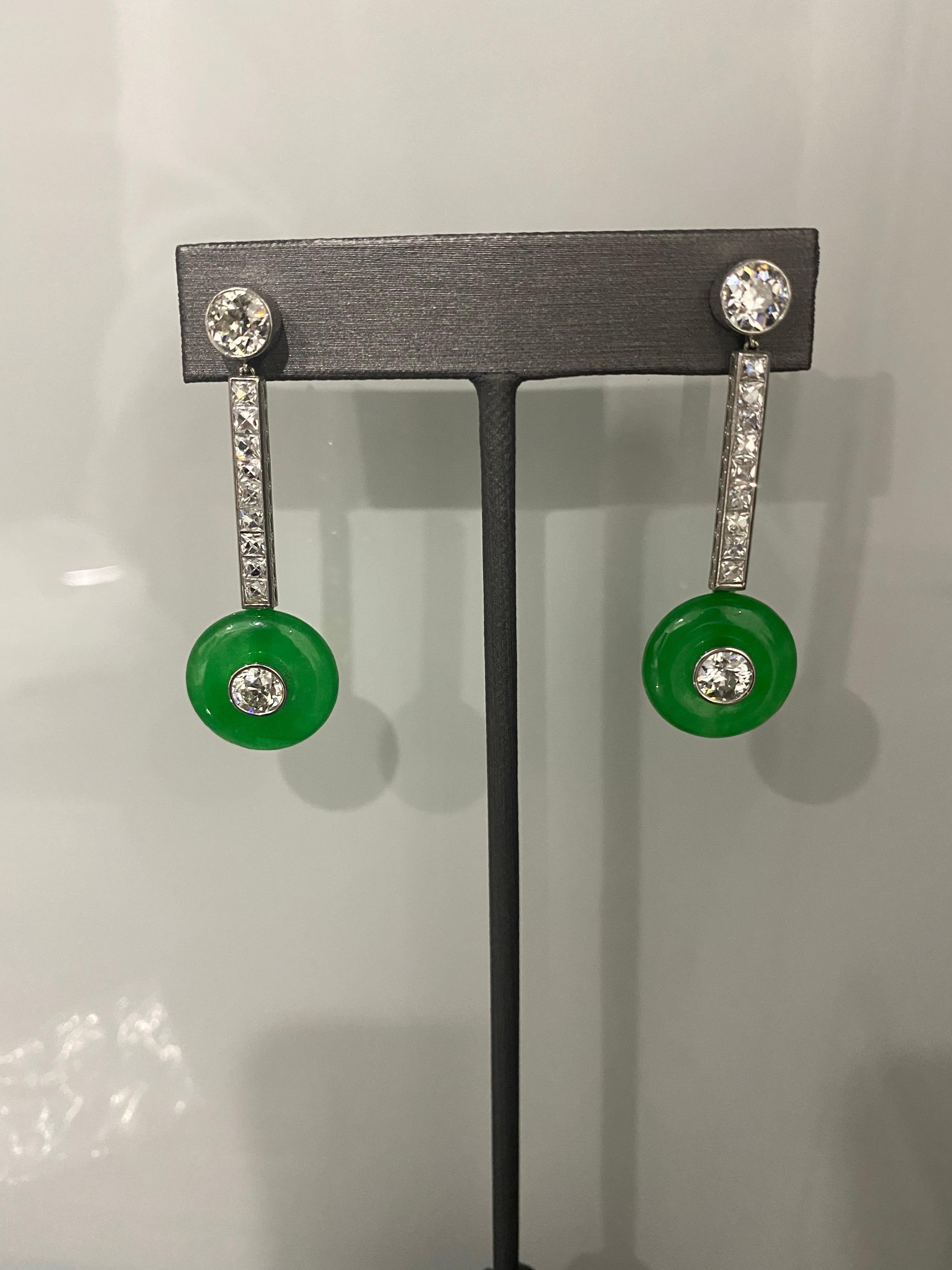 Art Deco French and Old European Diamond Jadeite Platinum Earrings In Excellent Condition For Sale In New York, NY