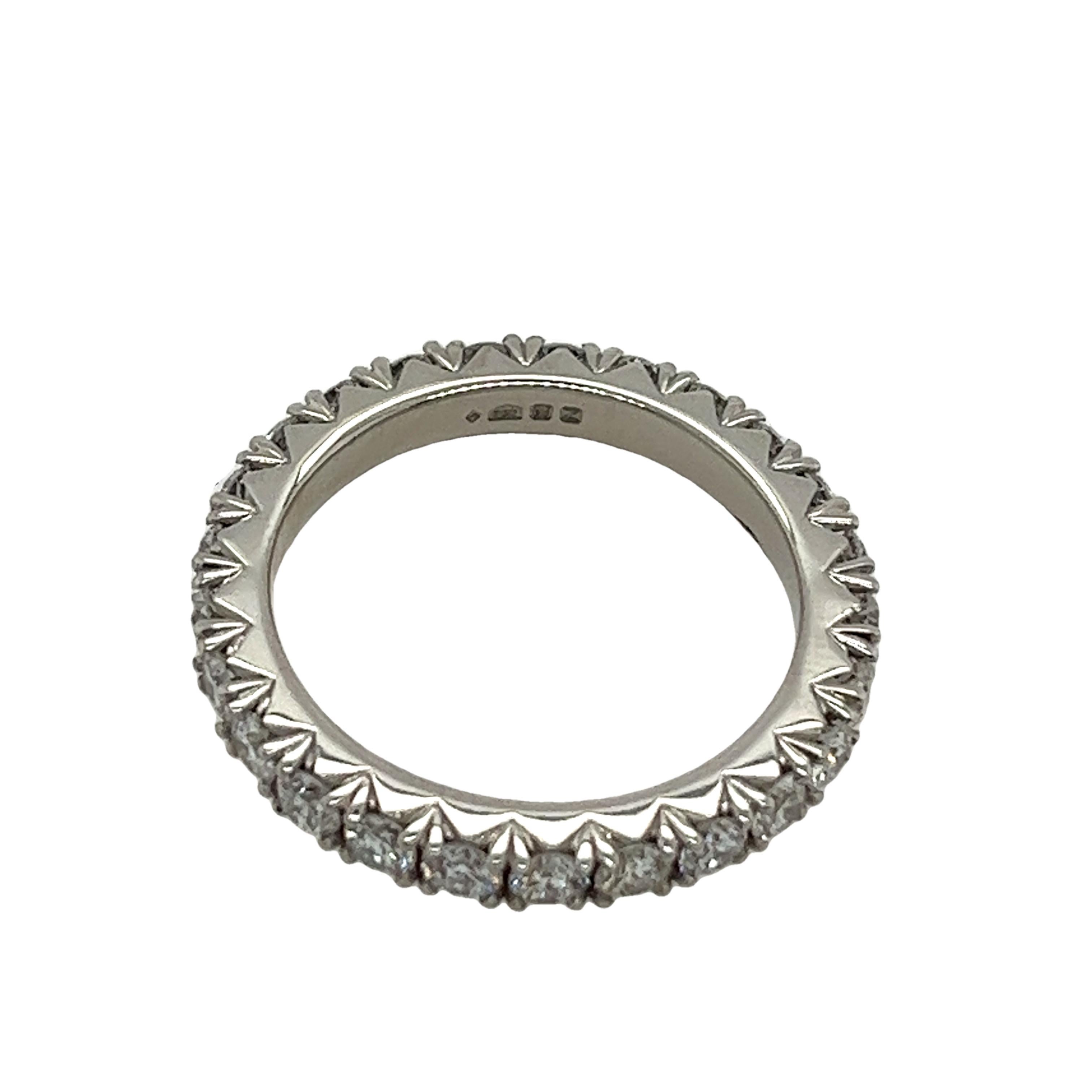 Platinum Full Eternity Diamond Ring, Set With 1.25ct Natural Round Diamonds In New Condition For Sale In London, GB