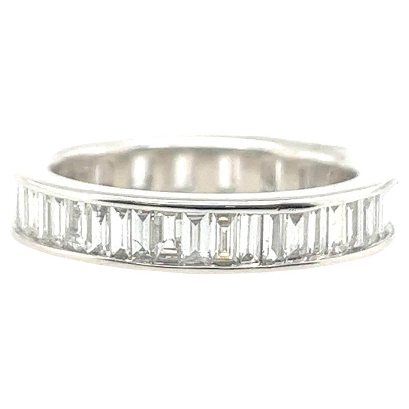 Platin Full Eternity Ring Diamant Baguette-Ring aus Platin mit 1,20 Karat im Angebot