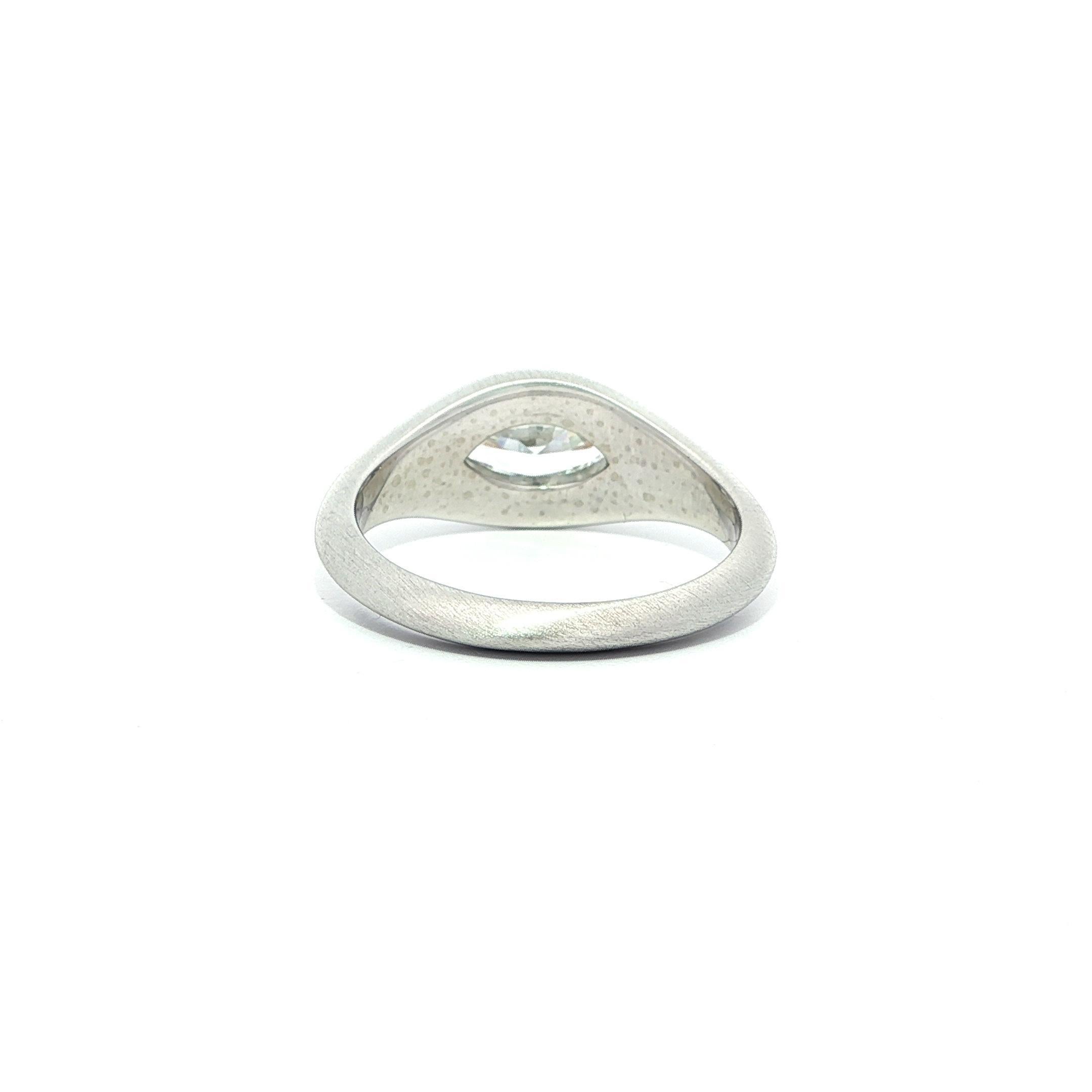 Bague en platine GIA 0.70ct F VS1 Marquise Diamond Bezel Solitaire Matte E-W Band Ring Neuf - En vente à Montclair, NJ