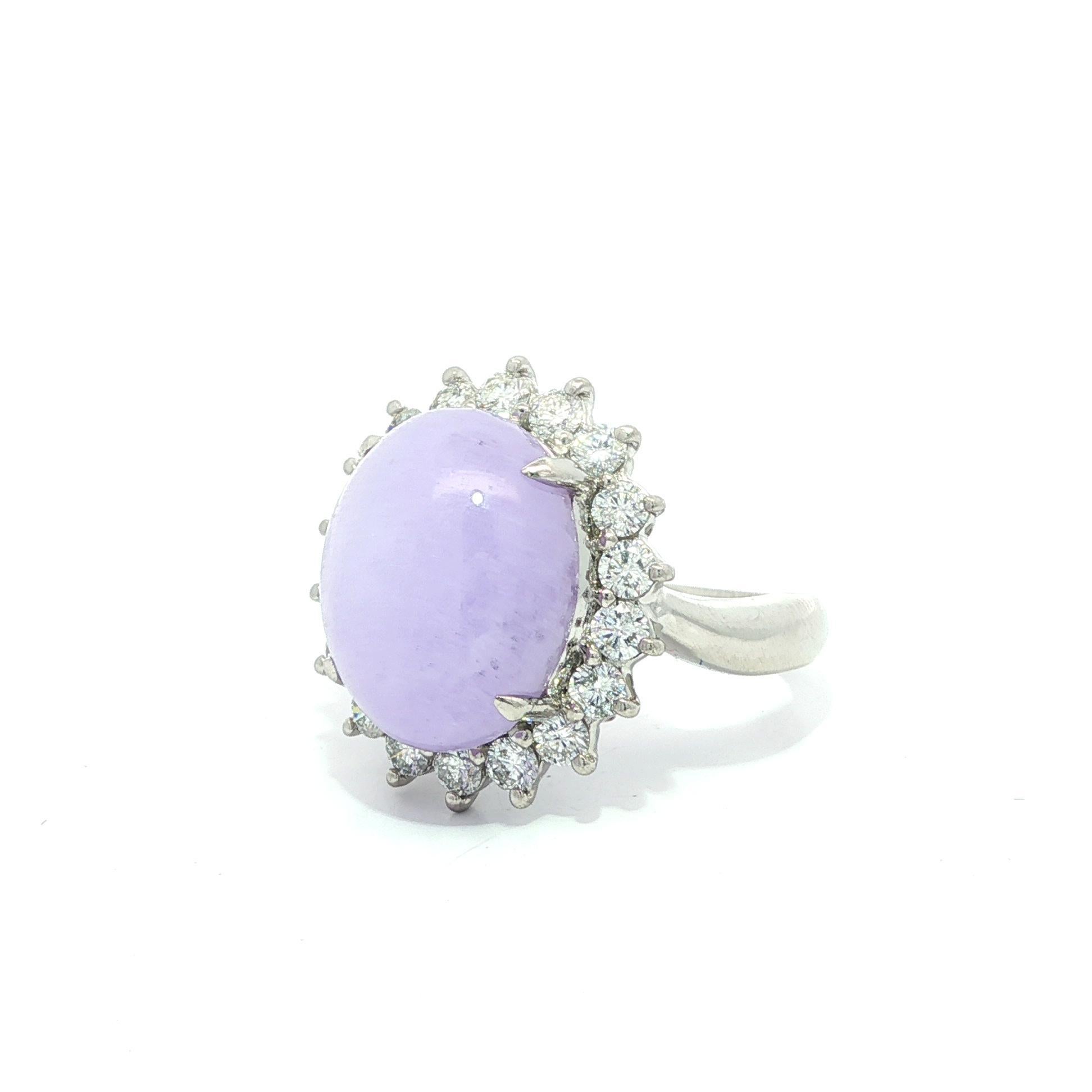 Platin GIA 10,62ctw Oval natürlichen lila Lavendel A Jade w / Diamant Halo Ring (Cabochon) im Angebot