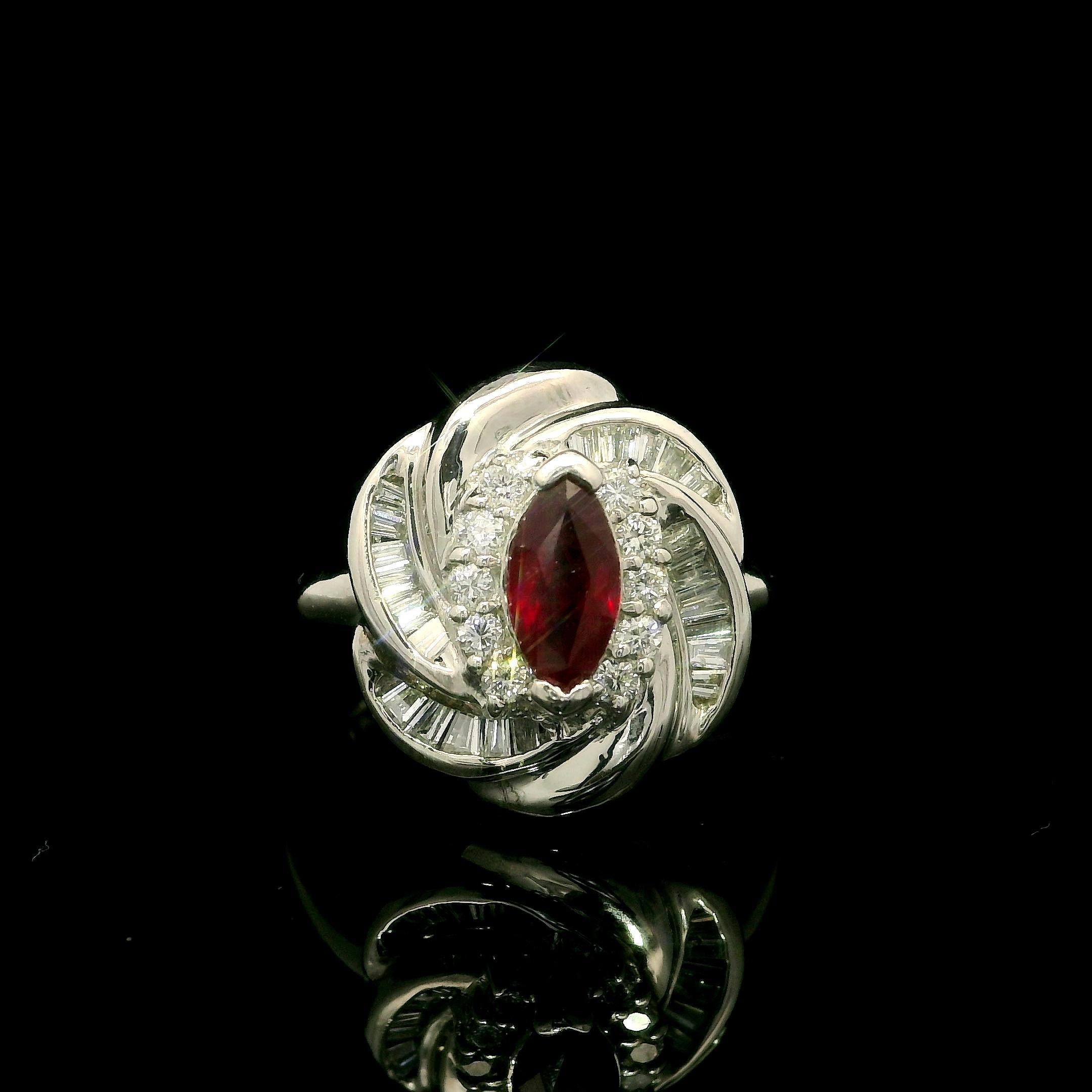 Anillo de platino GIA de 1,1 quilates de rubí rojo vivo de Birmania con halo de diamantes en espiral en Excelente estado para la venta en Montclair, NJ