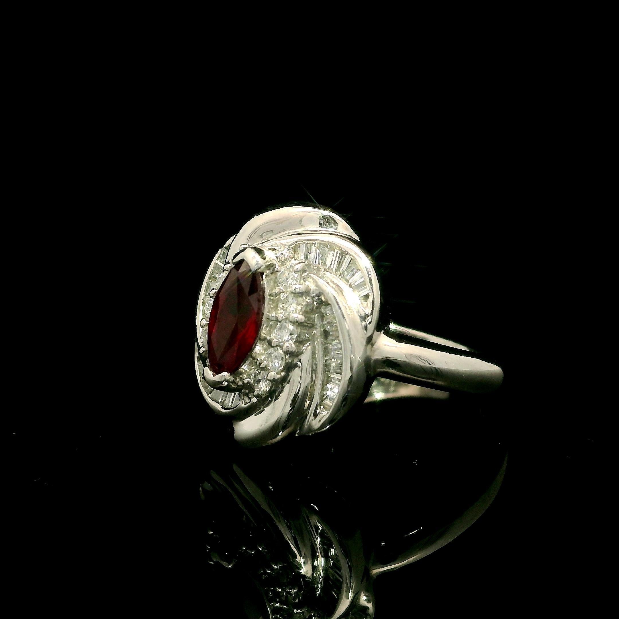Anillo de platino GIA de 1,1 quilates de rubí rojo vivo de Birmania con halo de diamantes en espiral en venta 1