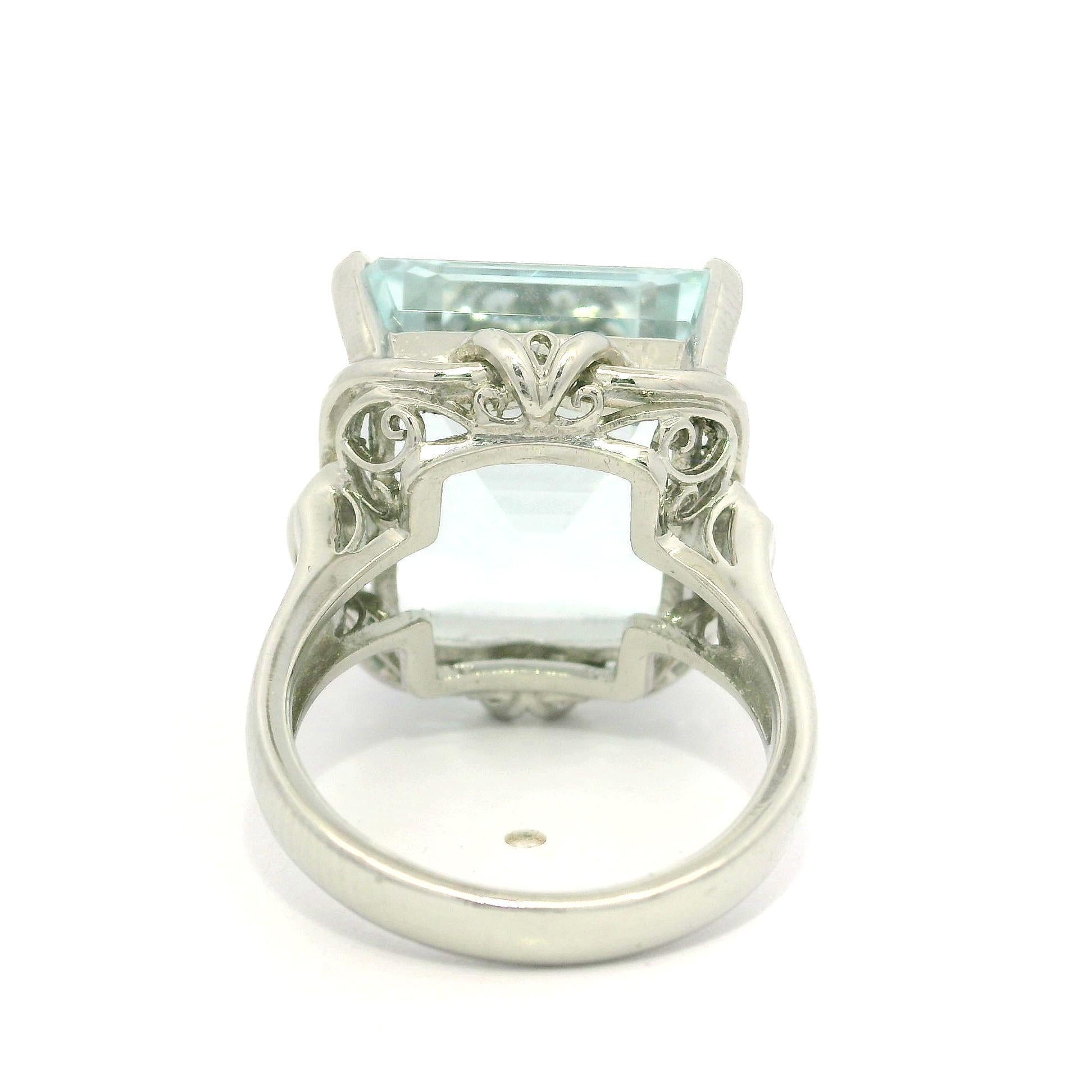 Anello solitario in platino GIA 14,30ct con acquamarina taglio Step rettangolare grande in vendita 6