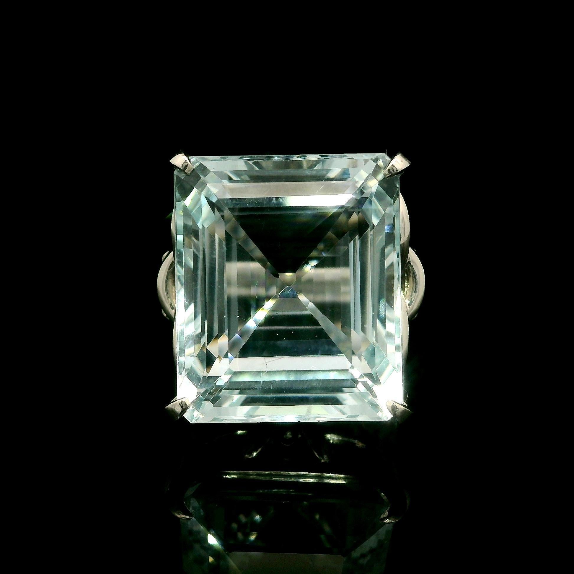 Anello solitario in platino GIA 14,30ct con acquamarina taglio Step rettangolare grande in vendita 7