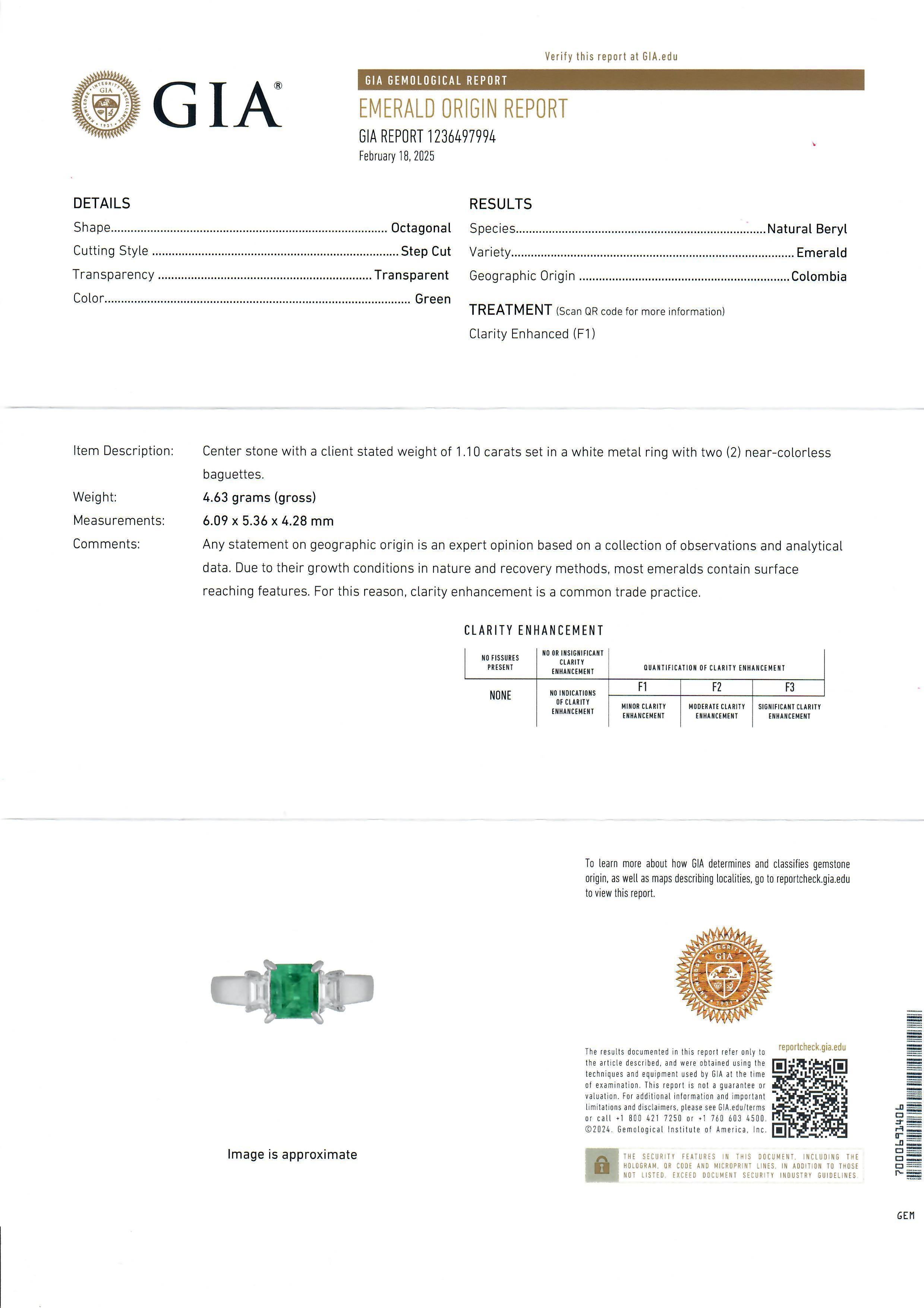 Platinum GIA 1.47ctw Colombian Emerald w/ Diamond Sides 3 Stone Engagement Ring In Excellent Condition For Sale In Montclair, NJ
