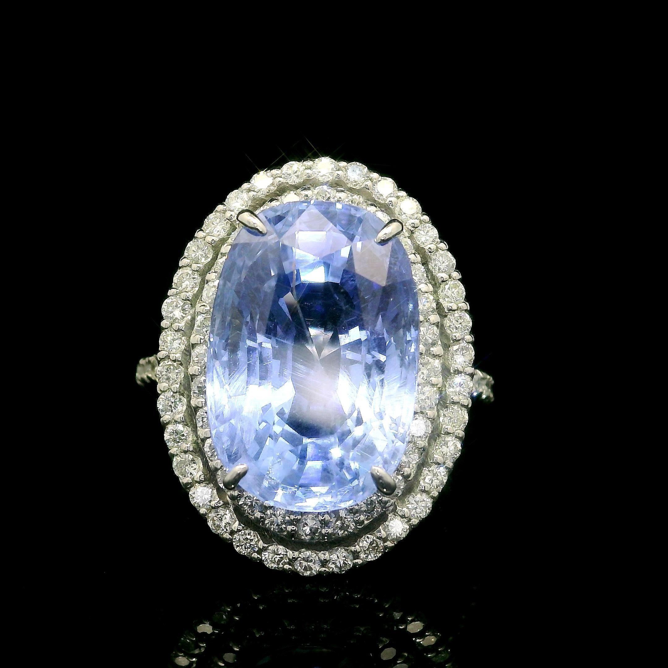 Platino GIA 15,48 ctw Gran Zafiro Azul Periwinkle de Ceilán Sin Calentamiento Anillo de Diamantes en venta 4