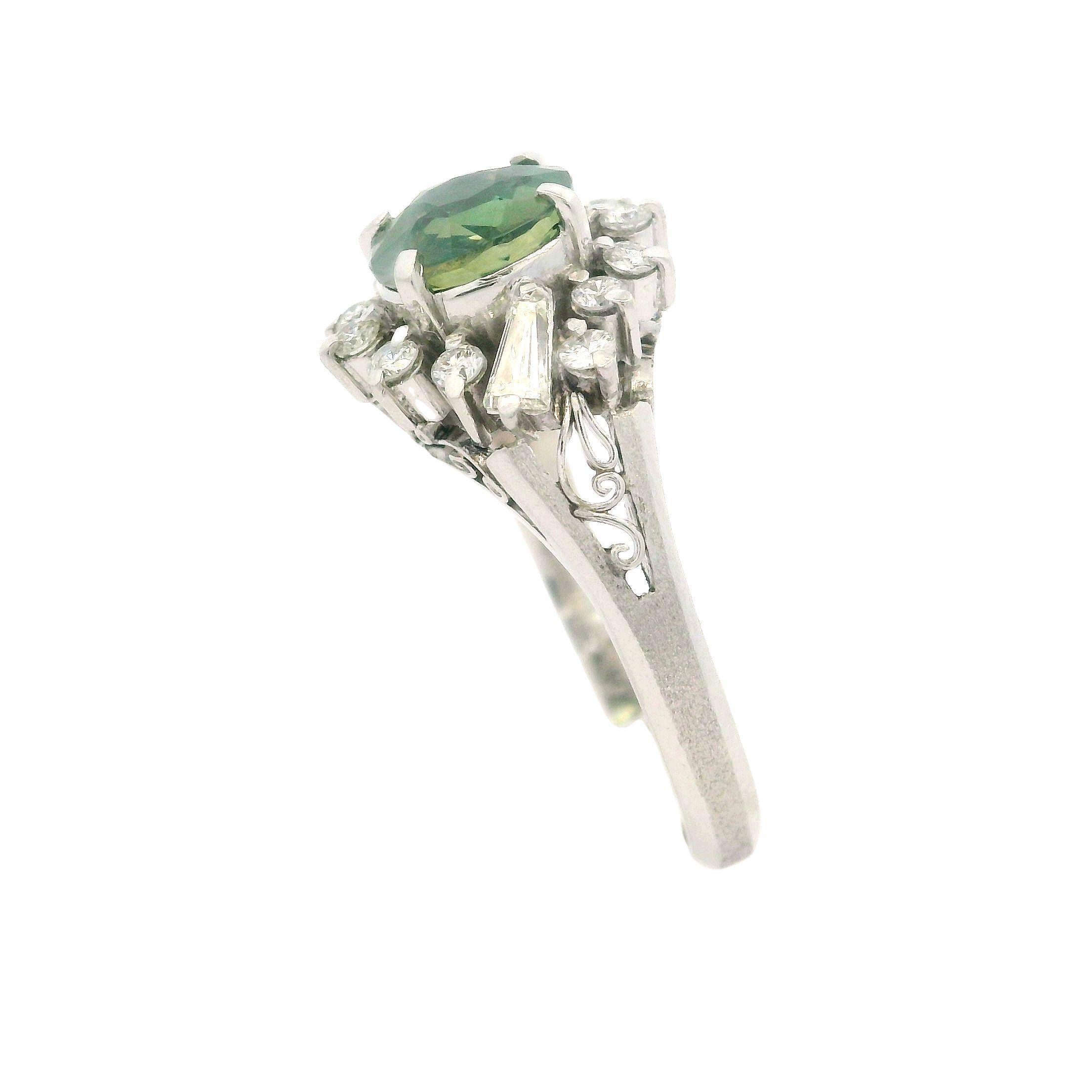 Platinum GIA 1.68ct Ceylon Green Purple Color Change Alexandrite & Diamond Ring In Excellent Condition In Montclair, NJ