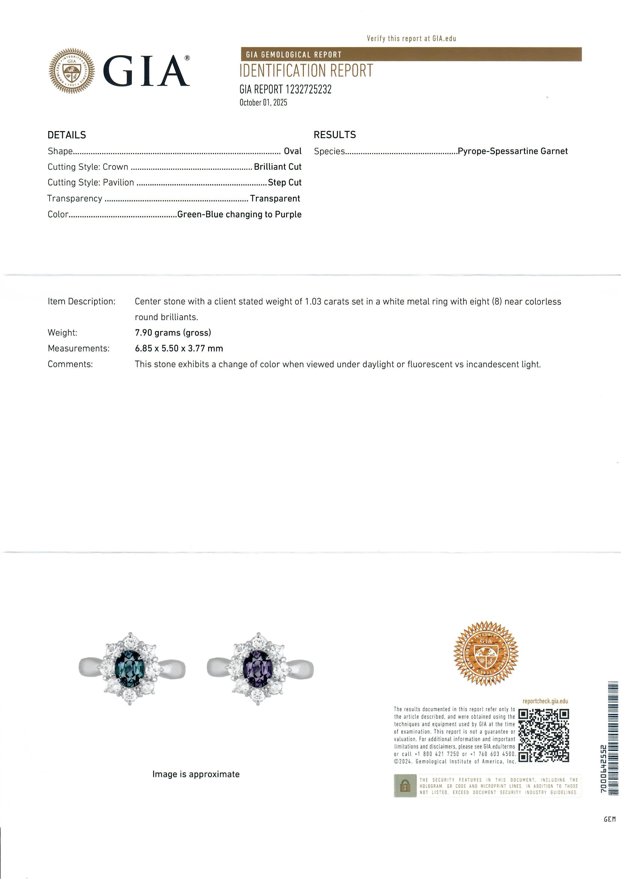 Platino GIA 1.7ct Granate Ovalado con Cambio de Color y Diamante Halo Anillo Flor en Racimo en venta 8