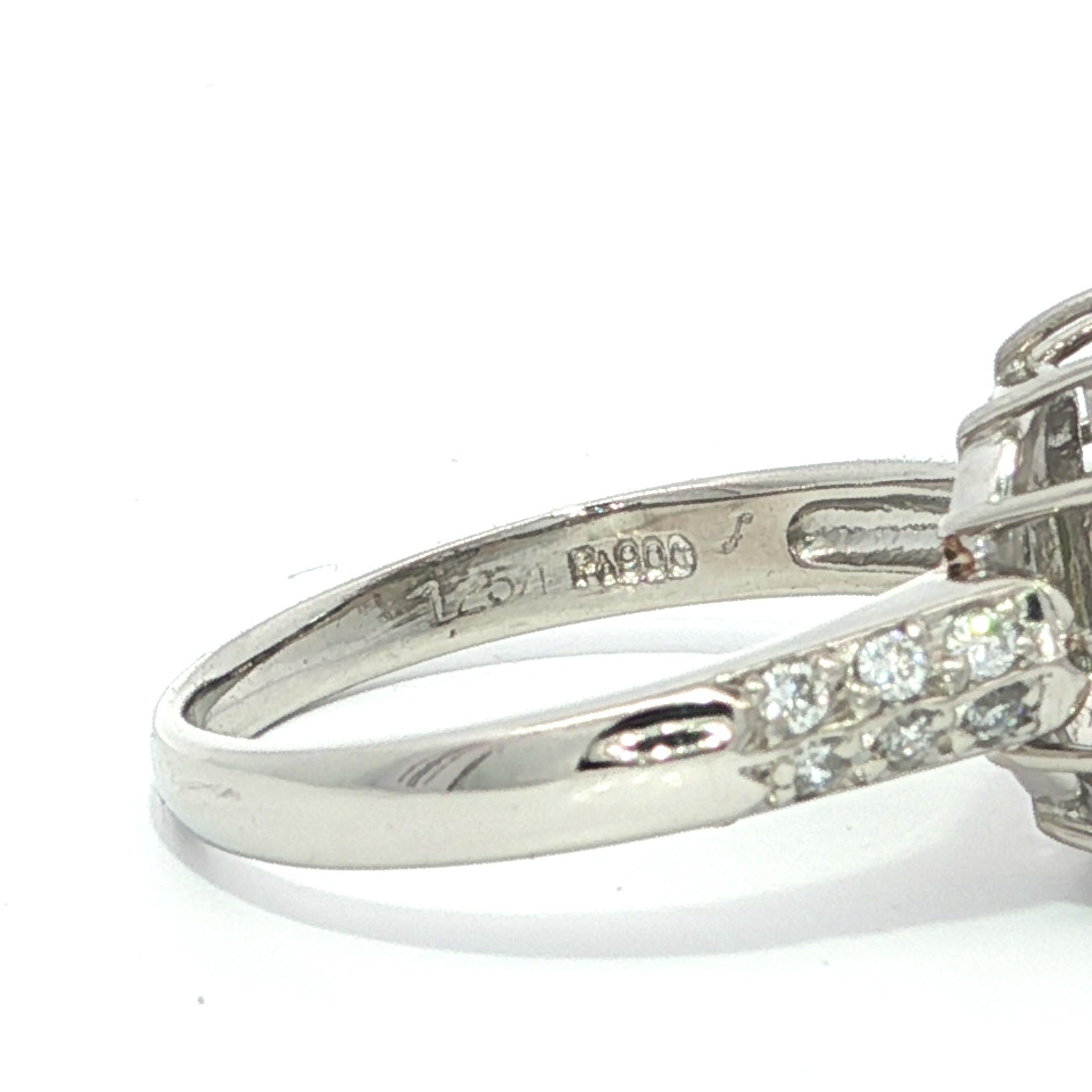 Bague en platine GIA 1.89ctw Color Change Ceylon Alexandrite & Diamond en vente 5