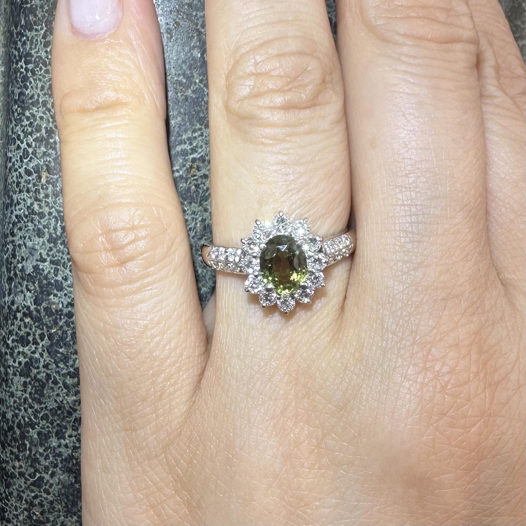 Bague en platine GIA 1.89ctw Color Change Ceylon Alexandrite & Diamond en vente 11