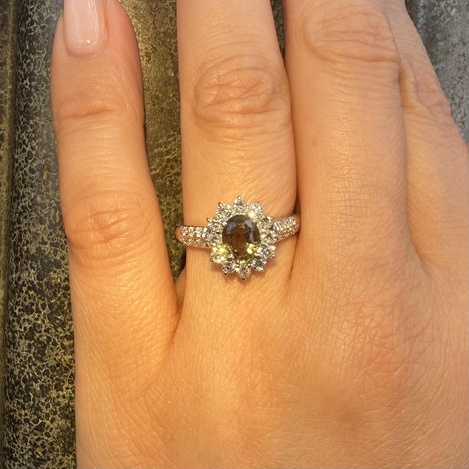 Bague en platine GIA 1.89ctw Color Change Ceylon Alexandrite & Diamond en vente 12