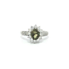 Bague en platine GIA 1.89ctw Color Change Ceylon Alexandrite & Diamond