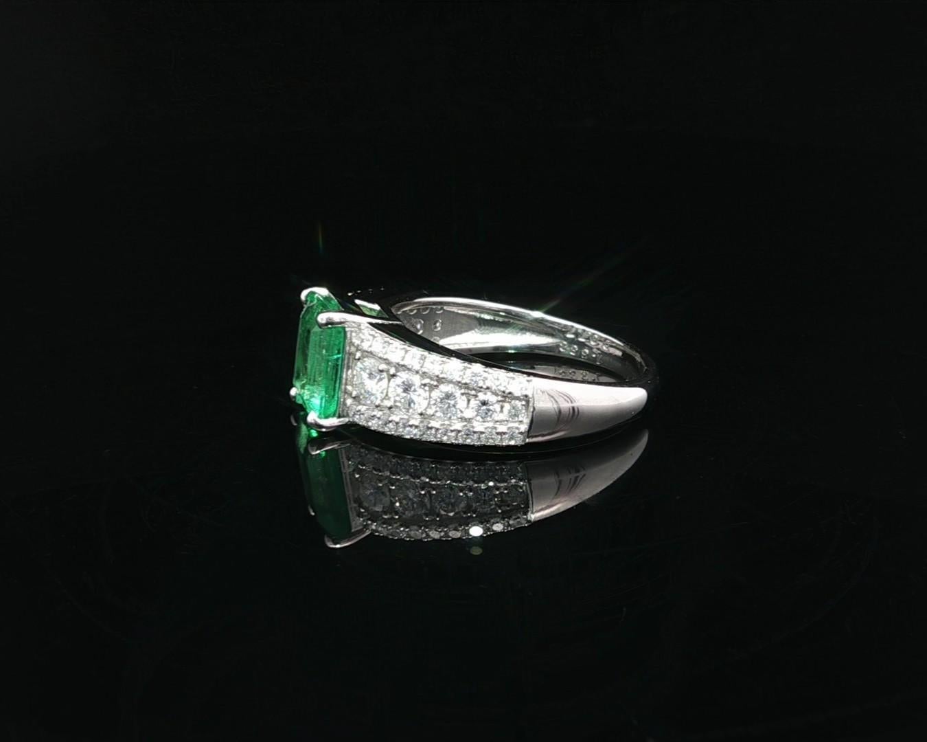Platin GIA 2,15ctw Gorgeous kolumbianischen Smaragd w / Diamant-Schultern Ring im Angebot 5