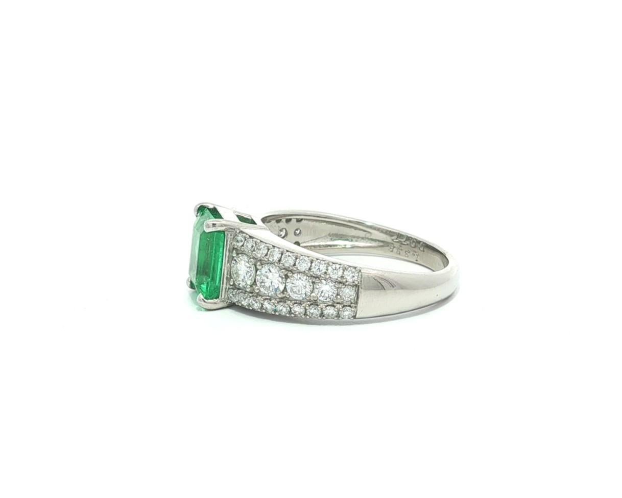 Platin GIA 2,15ctw Gorgeous kolumbianischen Smaragd w / Diamant-Schultern Ring im Angebot 10