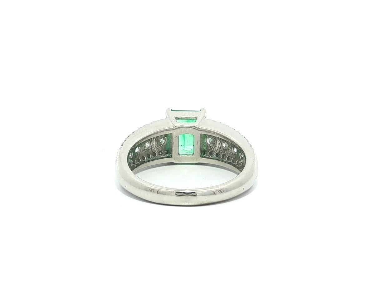 Platin GIA 2,15ctw Gorgeous kolumbianischen Smaragd w / Diamant-Schultern Ring im Angebot 11