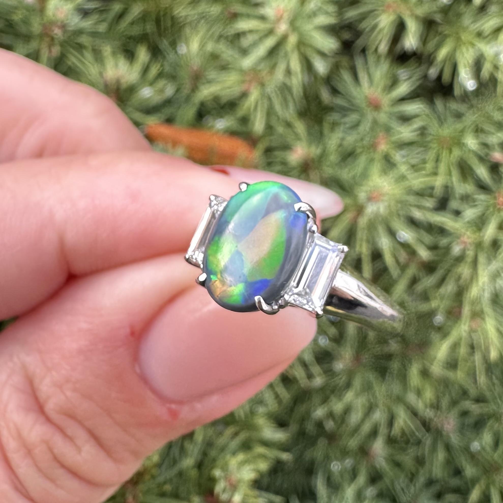 Bague en platine GIA 2.33ctw exceptionnelle Opale noire colorée Bague longue diamant baguette en vente 14