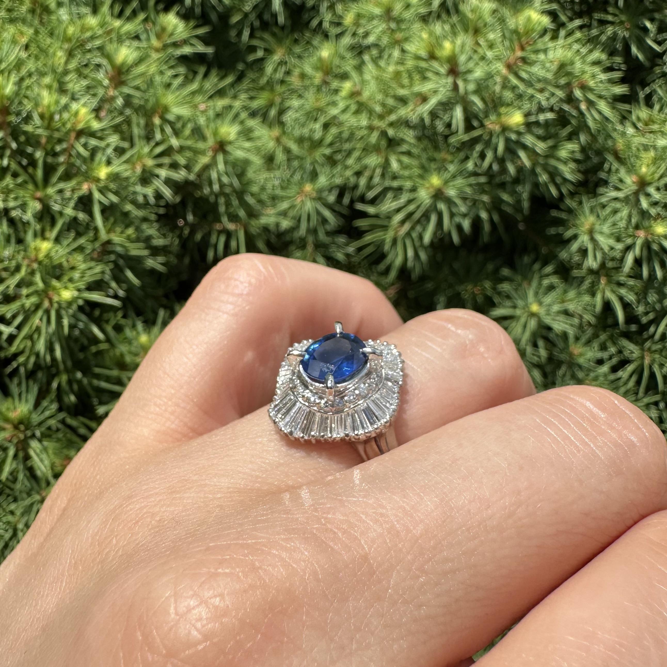 Platinum GIA 2.43ctw Very Nice Oval Sapphire w/ Diamond Ballerina Cocktail Ring For Sale 6