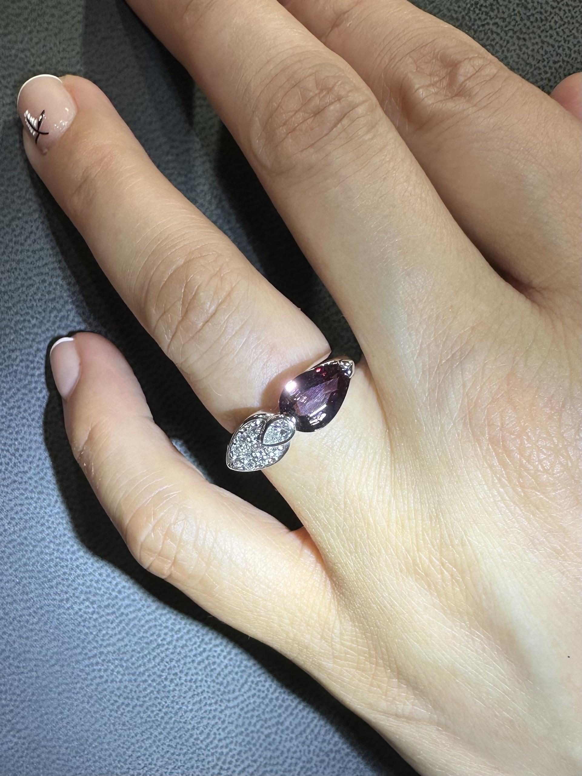 Platinum GIA 2.44ctw Dual Pear Color Change Unique Garnet Pave Diamond Ring In Excellent Condition For Sale In Montclair, NJ