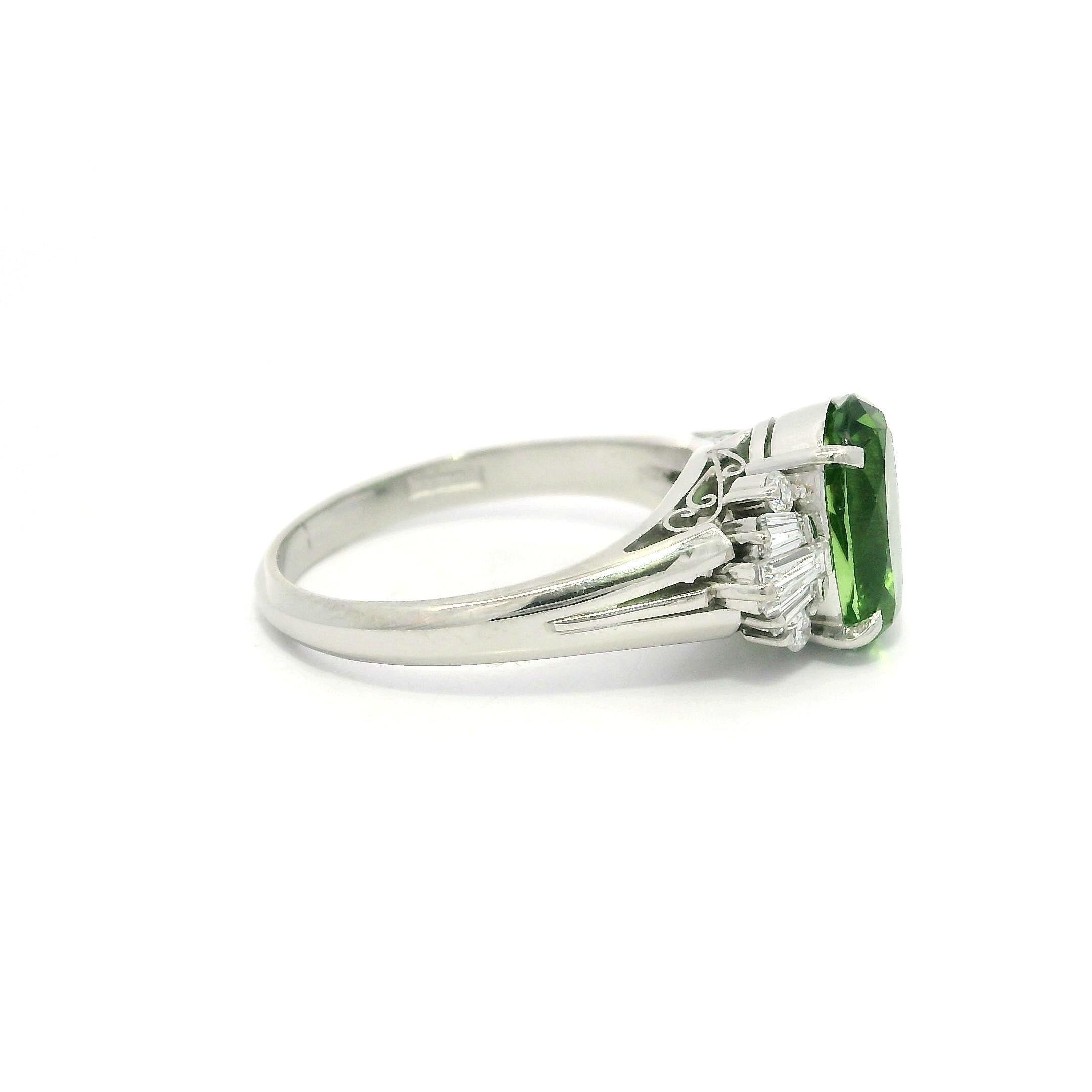 Platinum GIA 2.51ctw Chrome Green Tourmaline & Flared Diamond Sides Ring For Sale 5