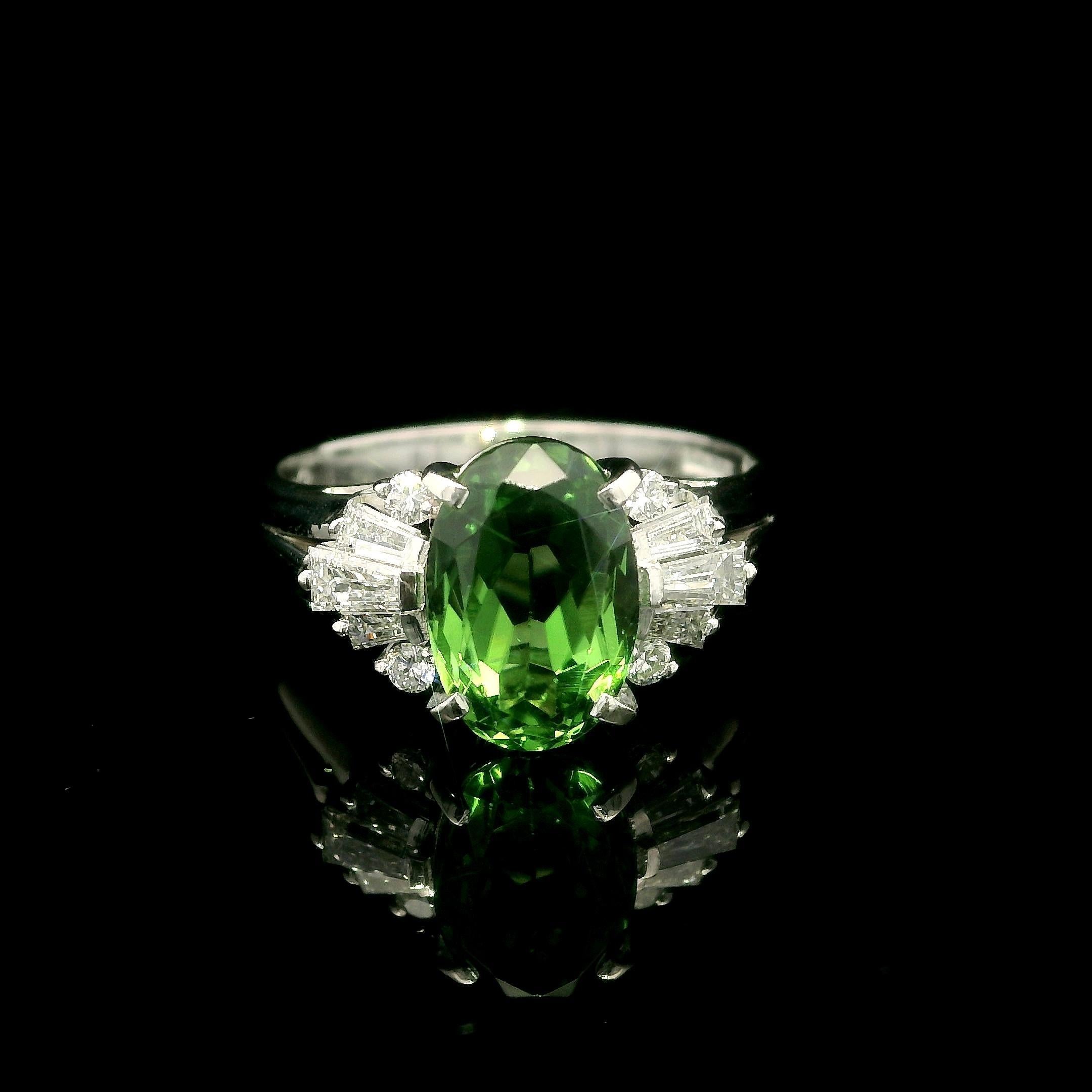 Platinum GIA 2.51ctw Chrome Green Tourmaline & Flared Diamond Sides Ring For Sale 7